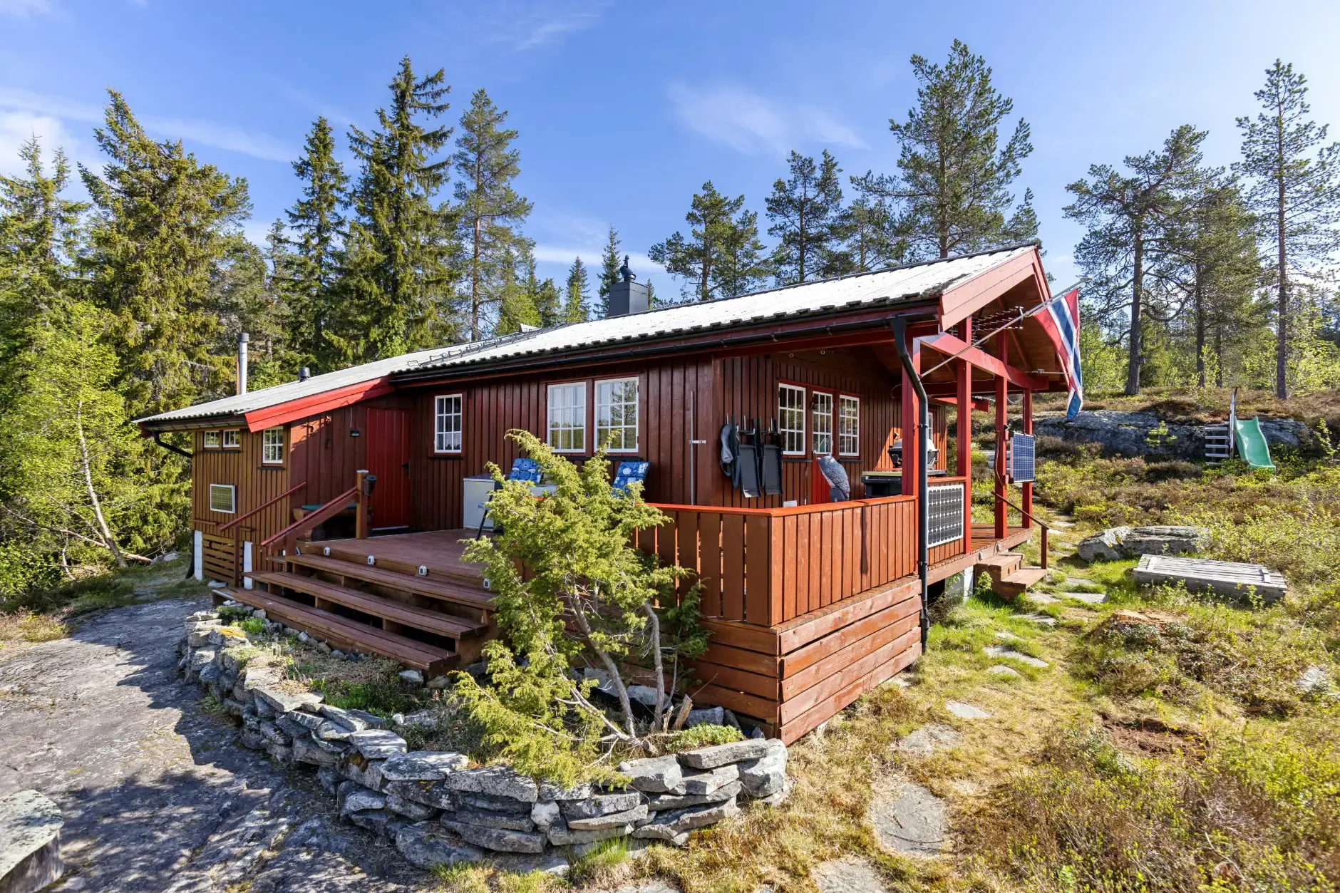 Three-Bedroom Country House with Terrace in Scenic Nedre Eggedal, Norway - View image 8 of 33