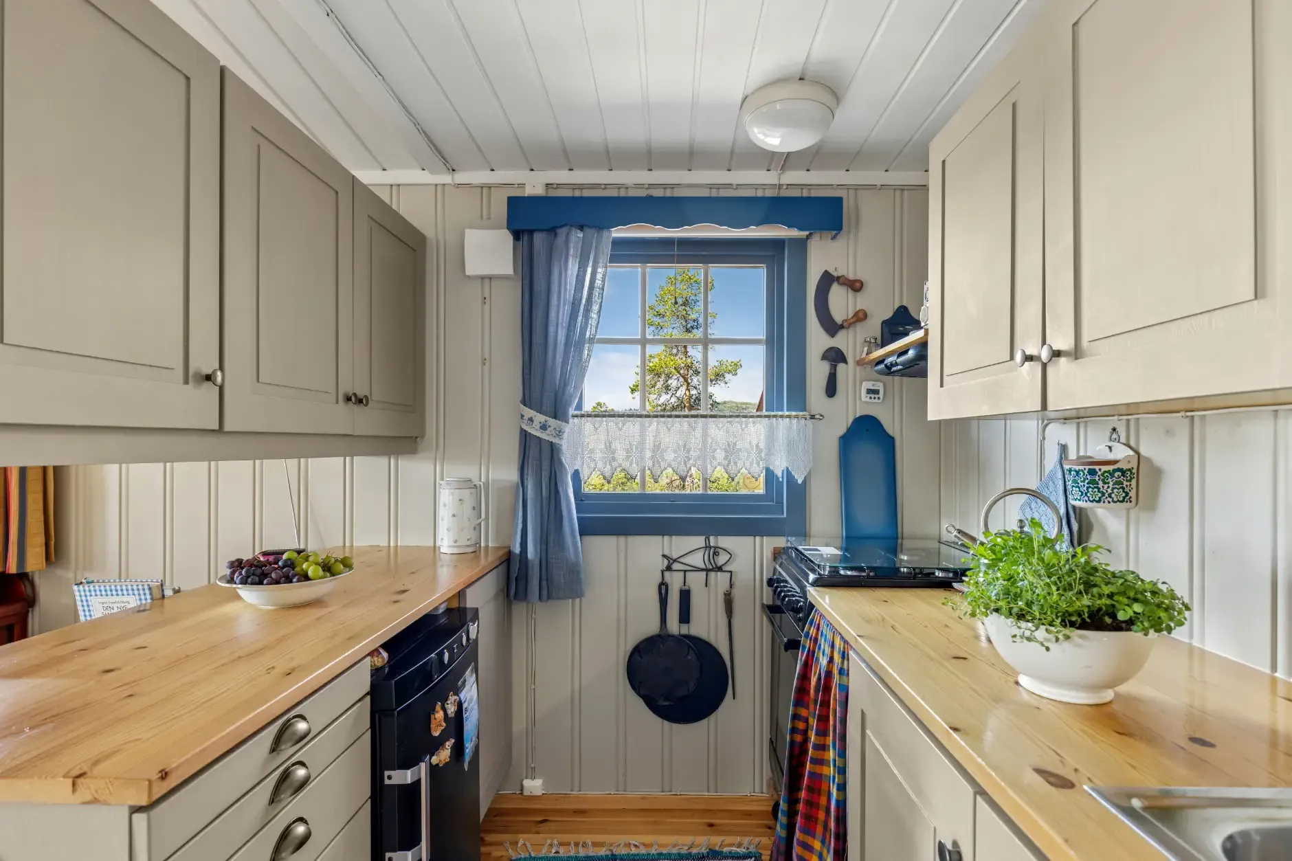 Three-Bedroom Country House with Terrace in Scenic Nedre Eggedal, Norway - View image 18 of 33