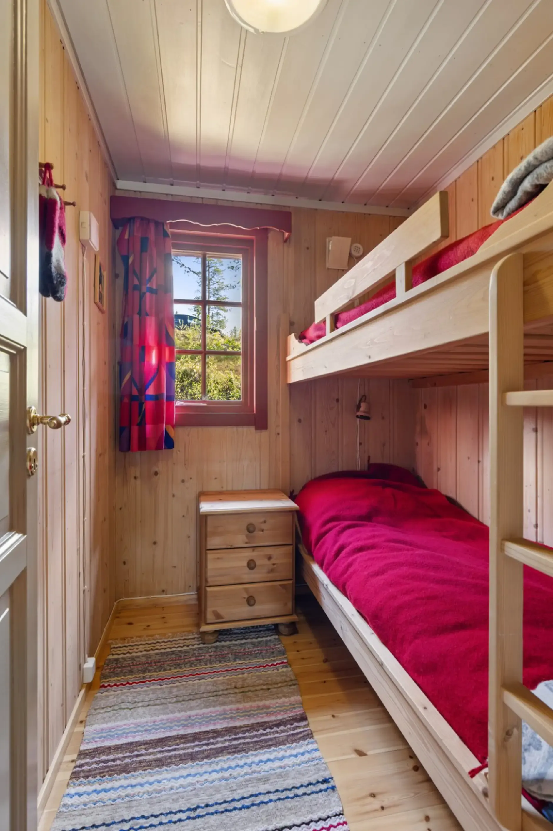 Three-Bedroom Country House with Terrace in Scenic Nedre Eggedal, Norway - View image 24 of 33