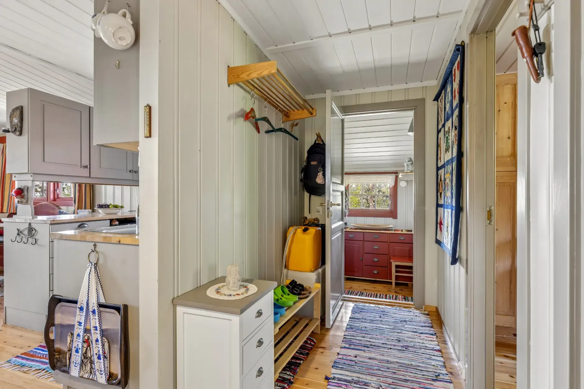 Three-Bedroom Country House with Terrace in Scenic Nedre Eggedal, Norway - View image 25 of 33