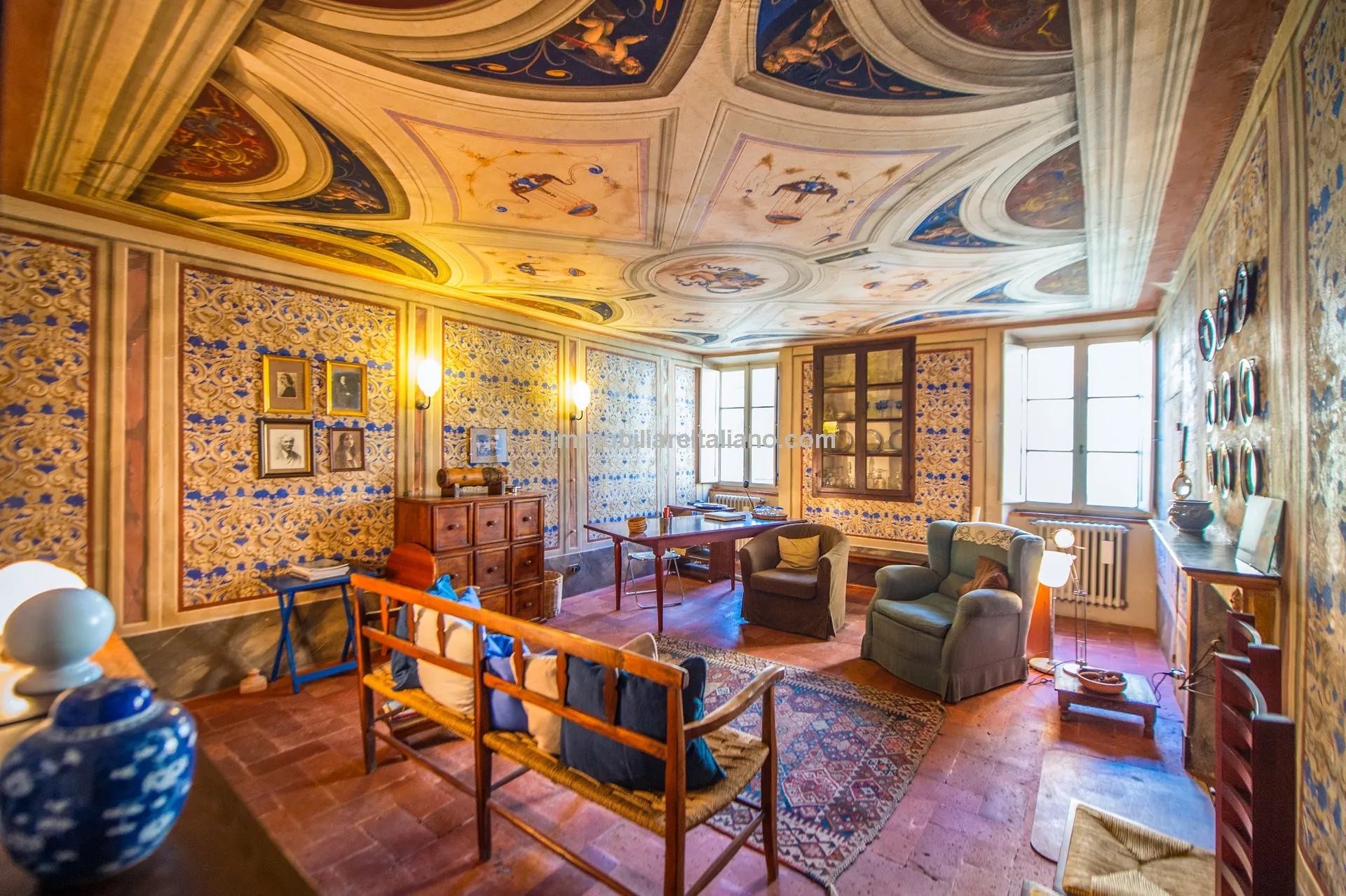 Elegant 4-Bedroom Townhouse with Terrace in Historic Lucignano, Tuscany - View image 17 of 51