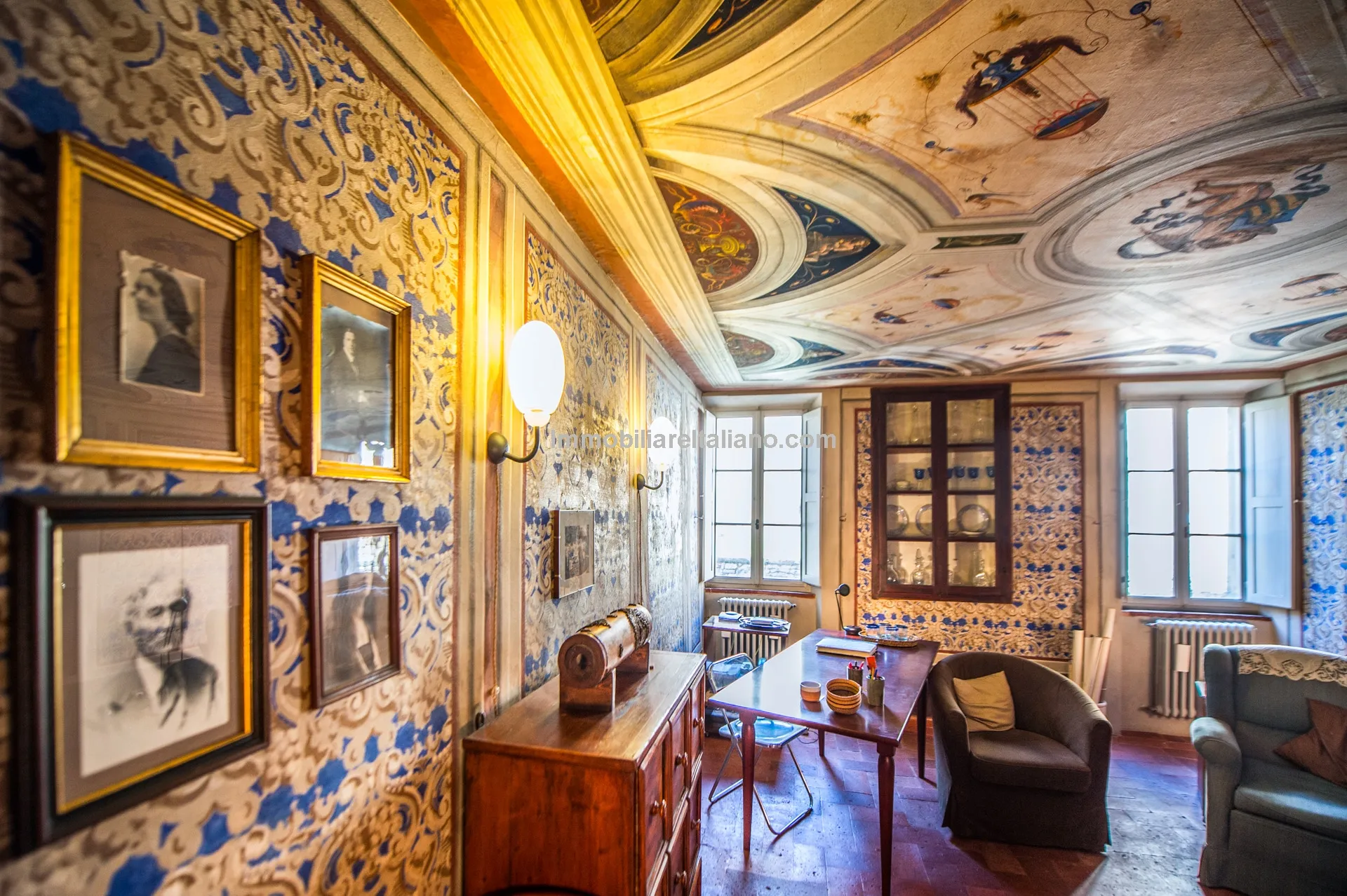 Elegant 4-Bedroom Townhouse with Terrace in Historic Lucignano, Tuscany - View image 18 of 51
