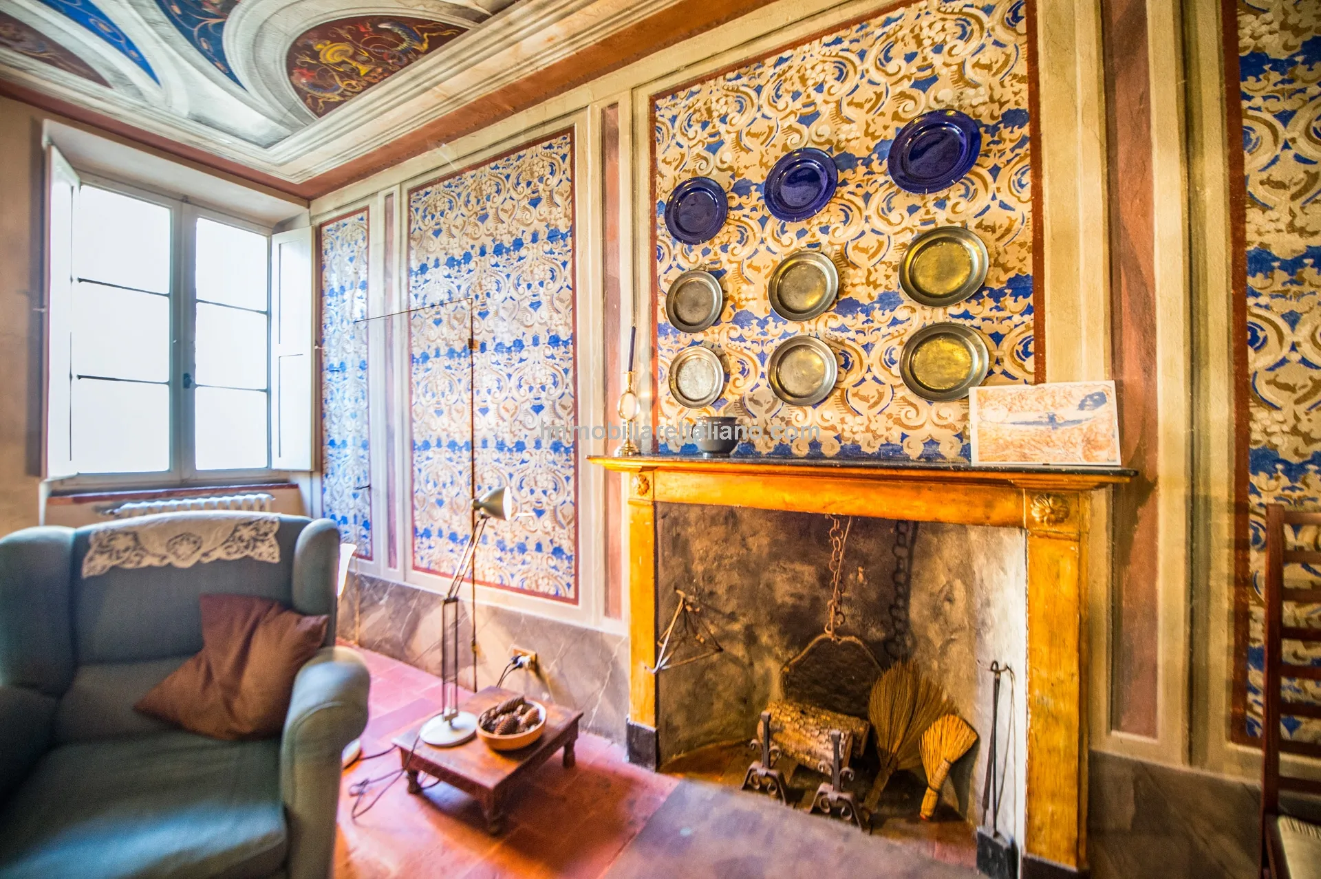Elegant 4-Bedroom Townhouse with Terrace in Historic Lucignano, Tuscany - View image 26 of 51