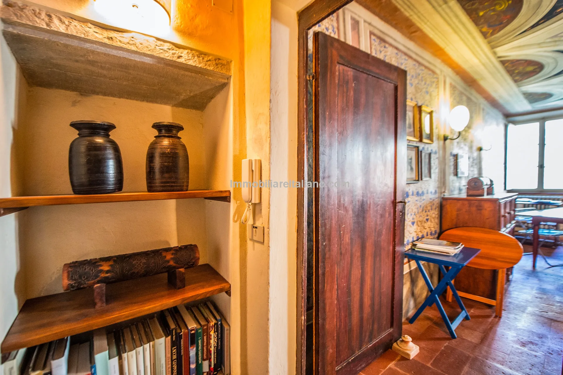 Elegant 4-Bedroom Townhouse with Terrace in Historic Lucignano, Tuscany - View image 27 of 51
