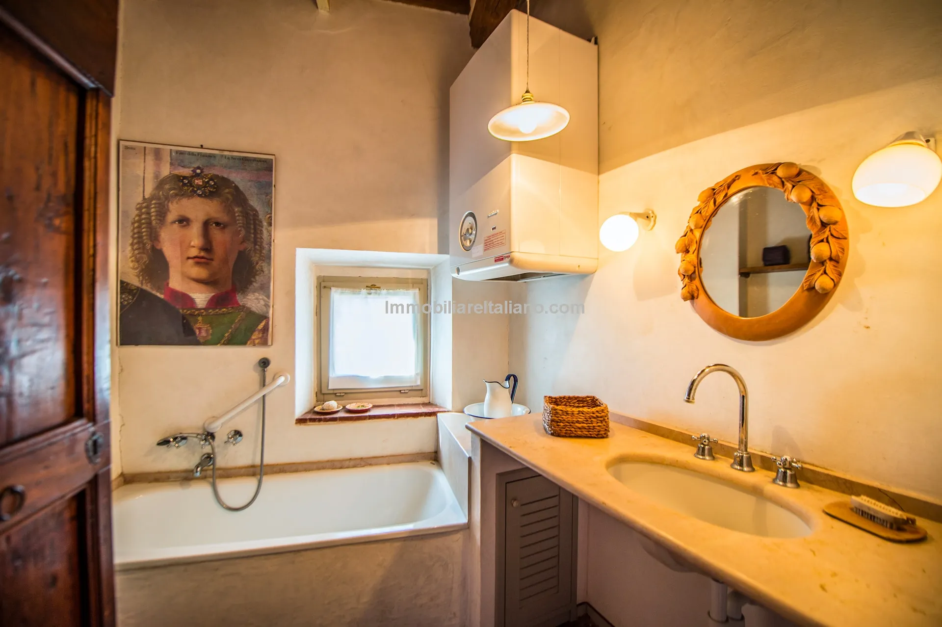 Elegant 4-Bedroom Townhouse with Terrace in Historic Lucignano, Tuscany - View image 31 of 51