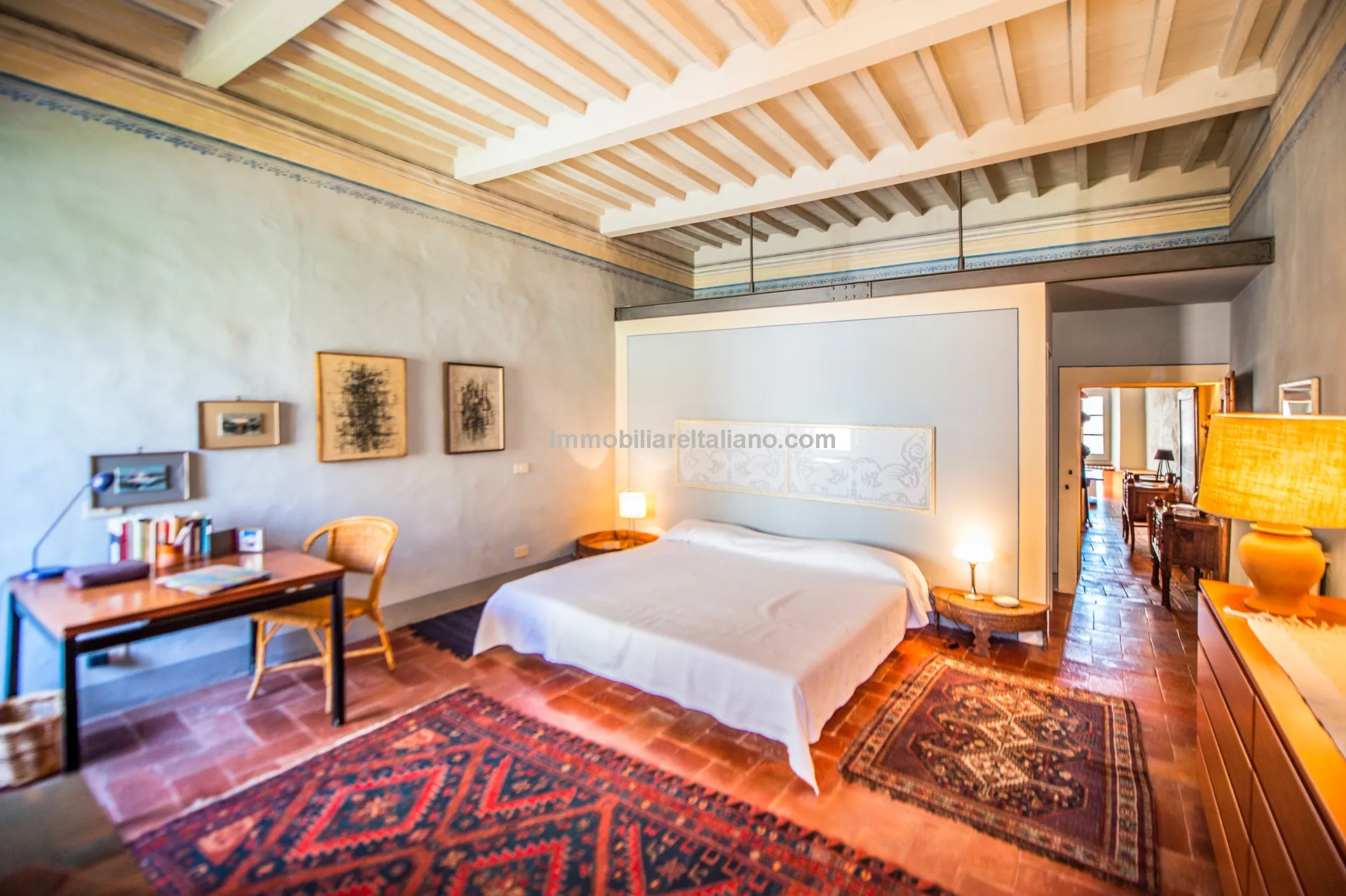 Elegant 4-Bedroom Townhouse with Terrace in Historic Lucignano, Tuscany - View image 36 of 51