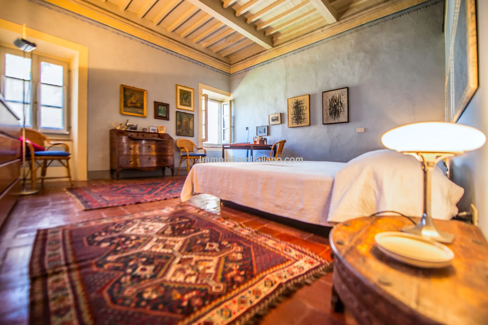 Elegant 4-Bedroom Townhouse with Terrace in Historic Lucignano, Tuscany - View image 37 of 51