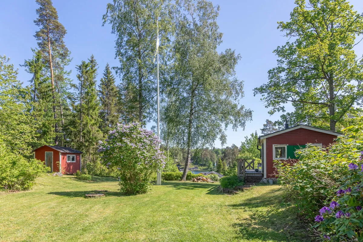 1970s Swedish Country House with Expansive Gardens and Terrace - View image 24 of 33