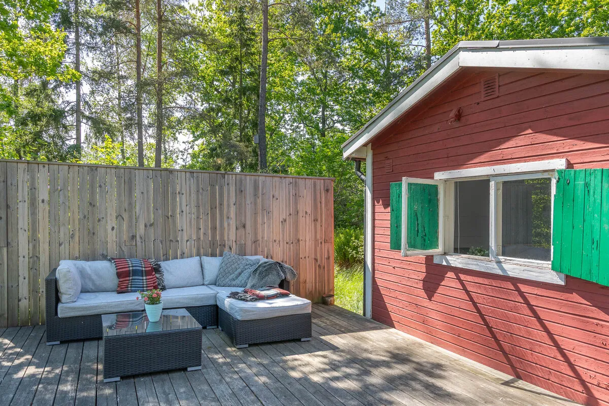 1970s Swedish Country House with Expansive Gardens and Terrace - View image 26 of 33