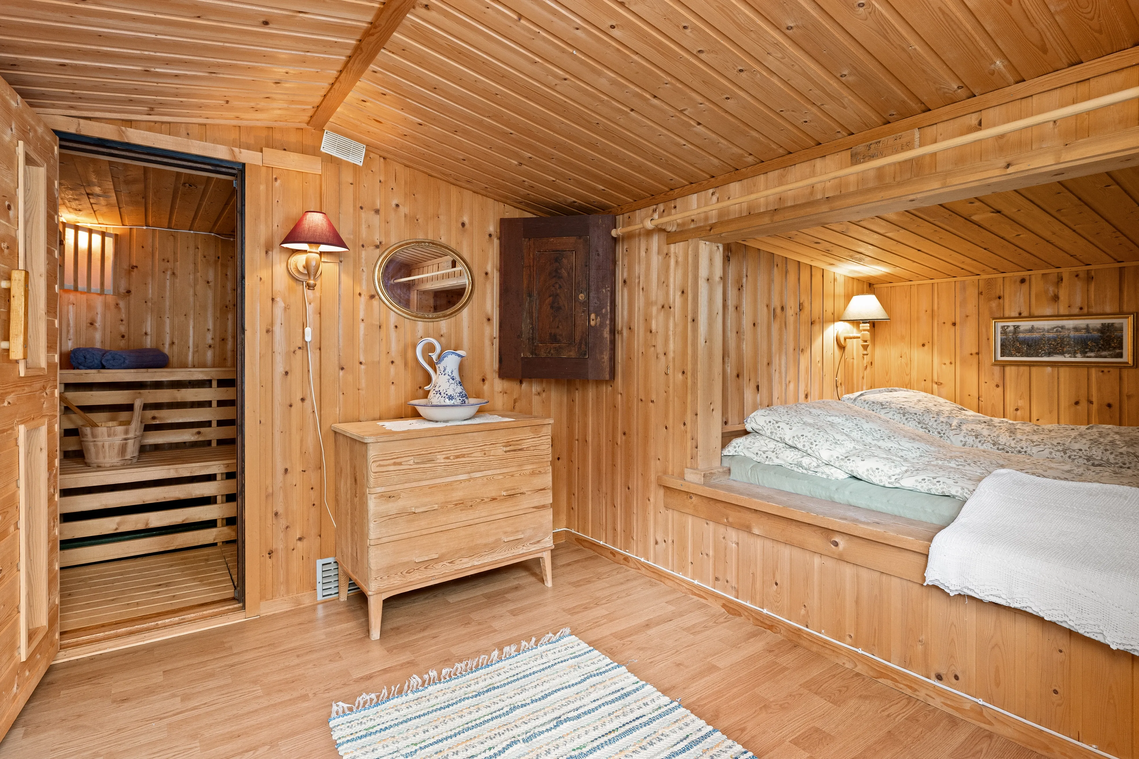 1960s Country House with Terrace and Garden in Scenic Midsund, Norway - View image 15 of 36