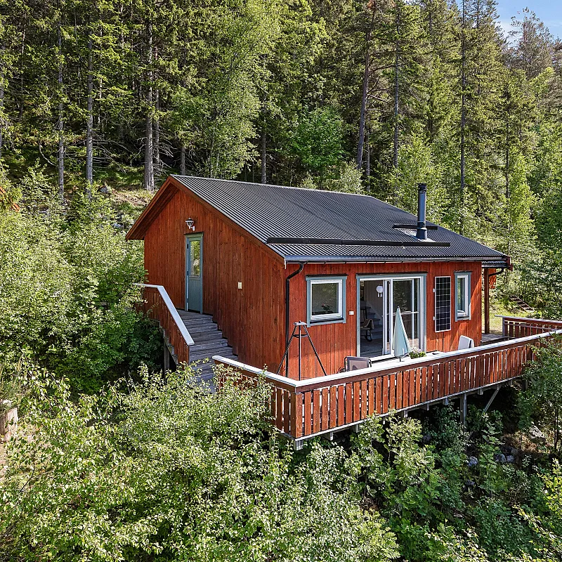 1960s Cabin by the Water's Edge in Revsnes with Expansive Terrace