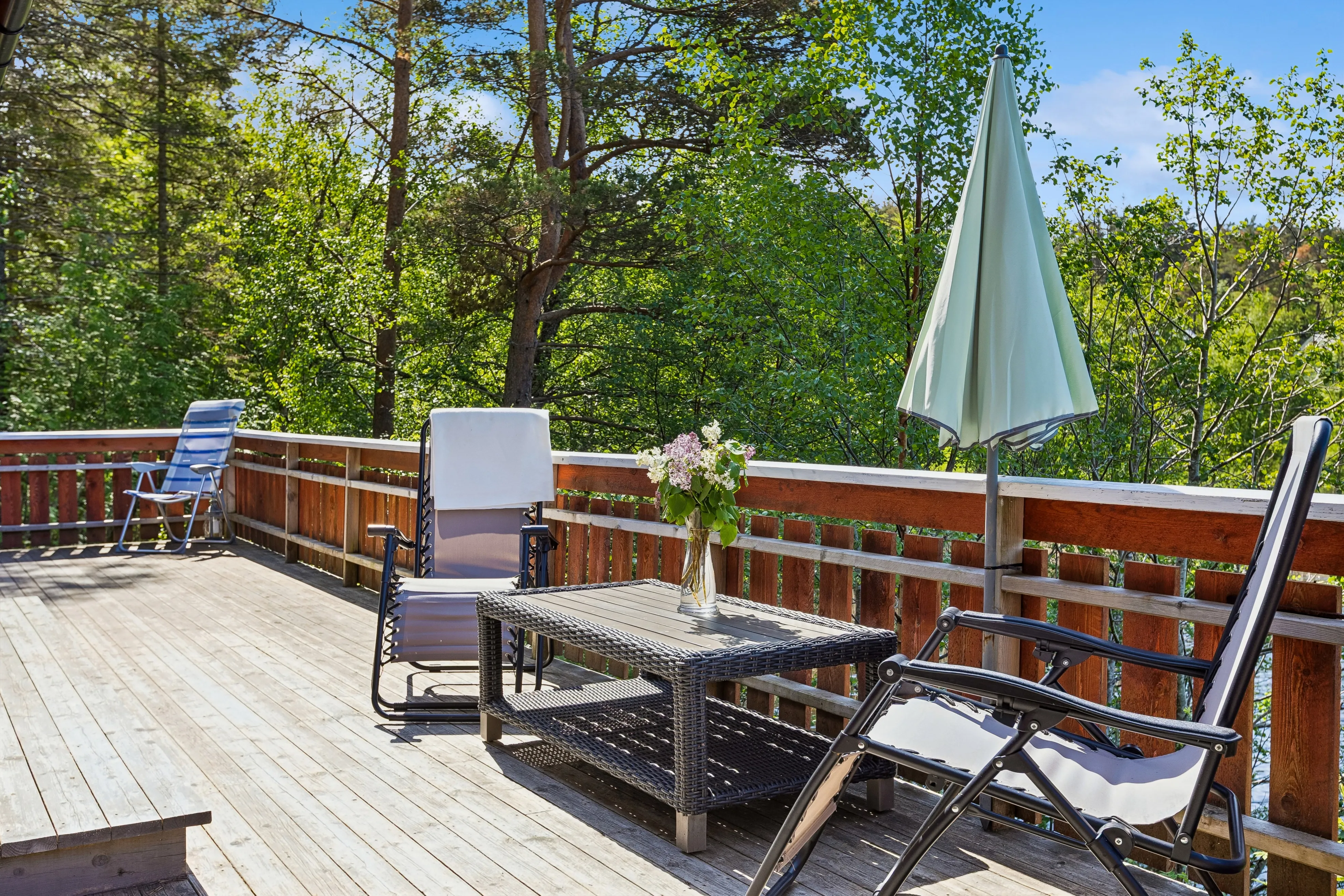 1960s Cabin by the Water's Edge in Revsnes with Expansive Terrace - View image 17 of 33