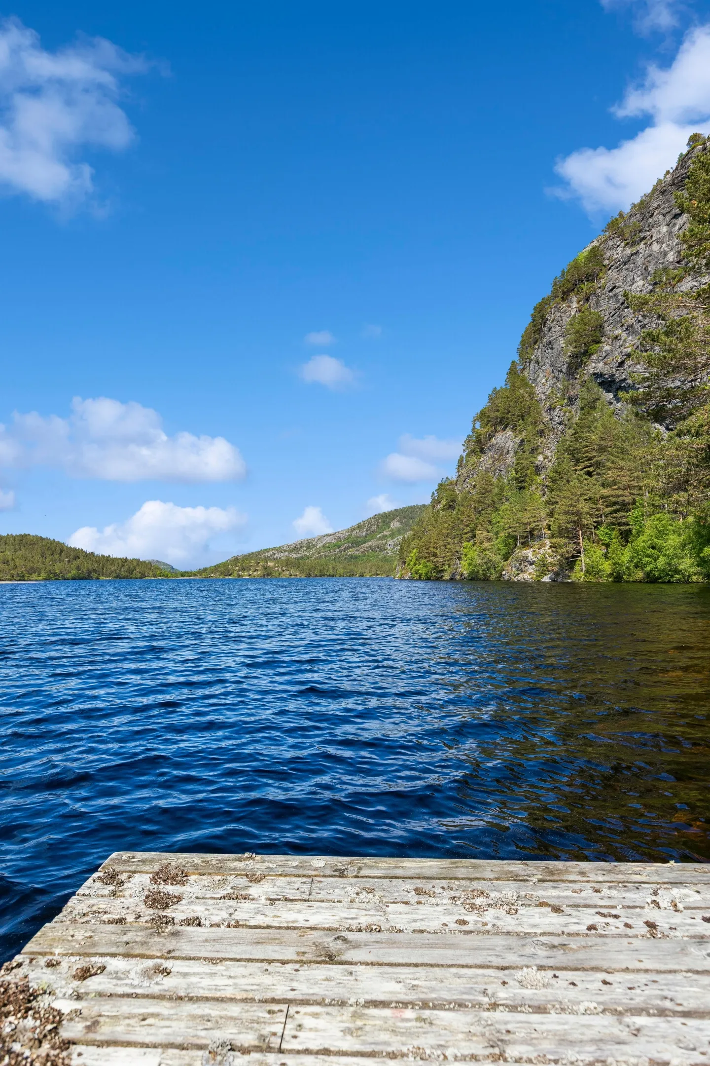 1960s Cabin by the Water's Edge in Revsnes with Expansive Terrace - View image 30 of 33