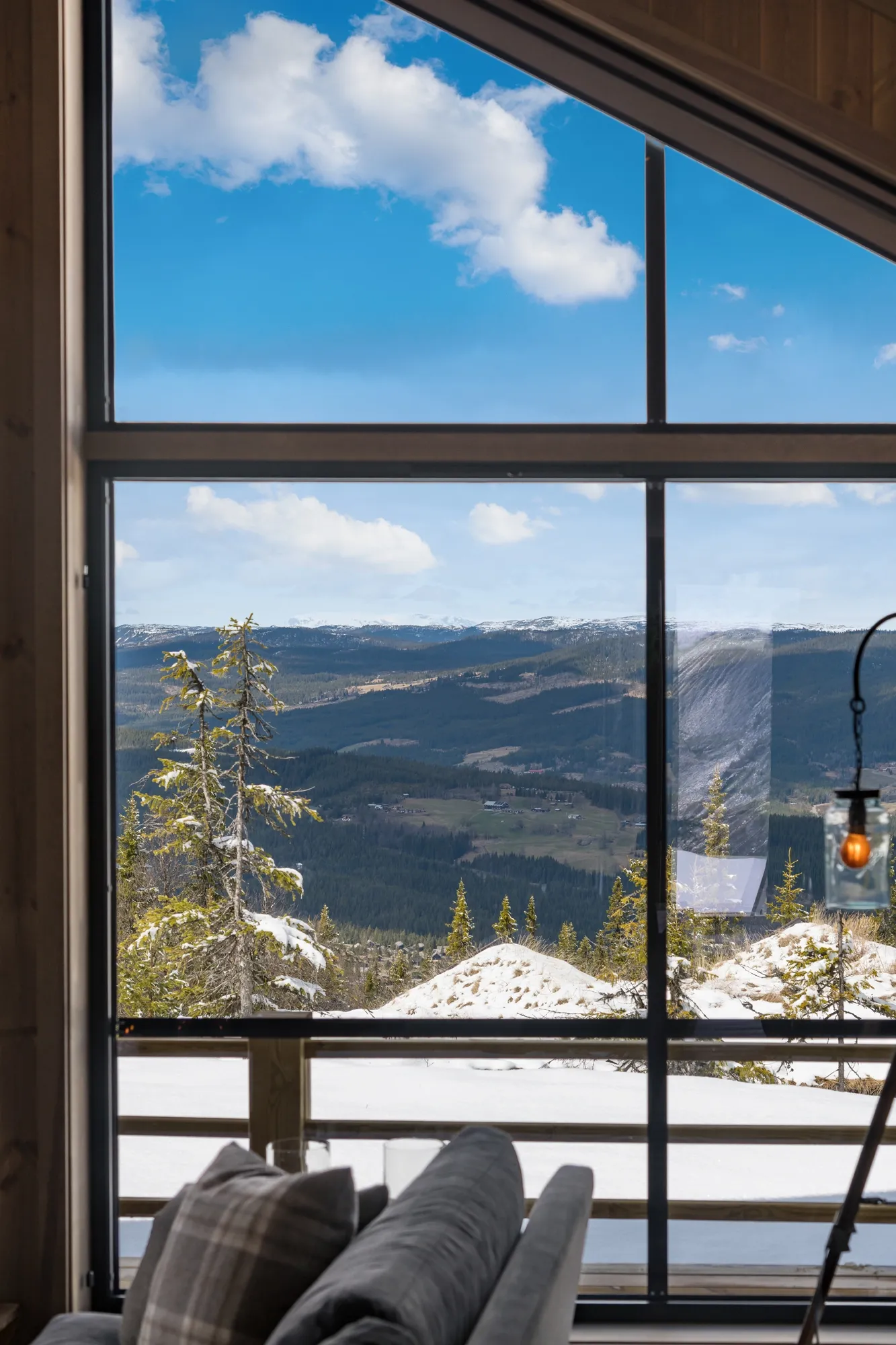 Modern 4-Bedroom Cabin in Nesbyen with Expansive Garden and Parking - View image 10 of 70