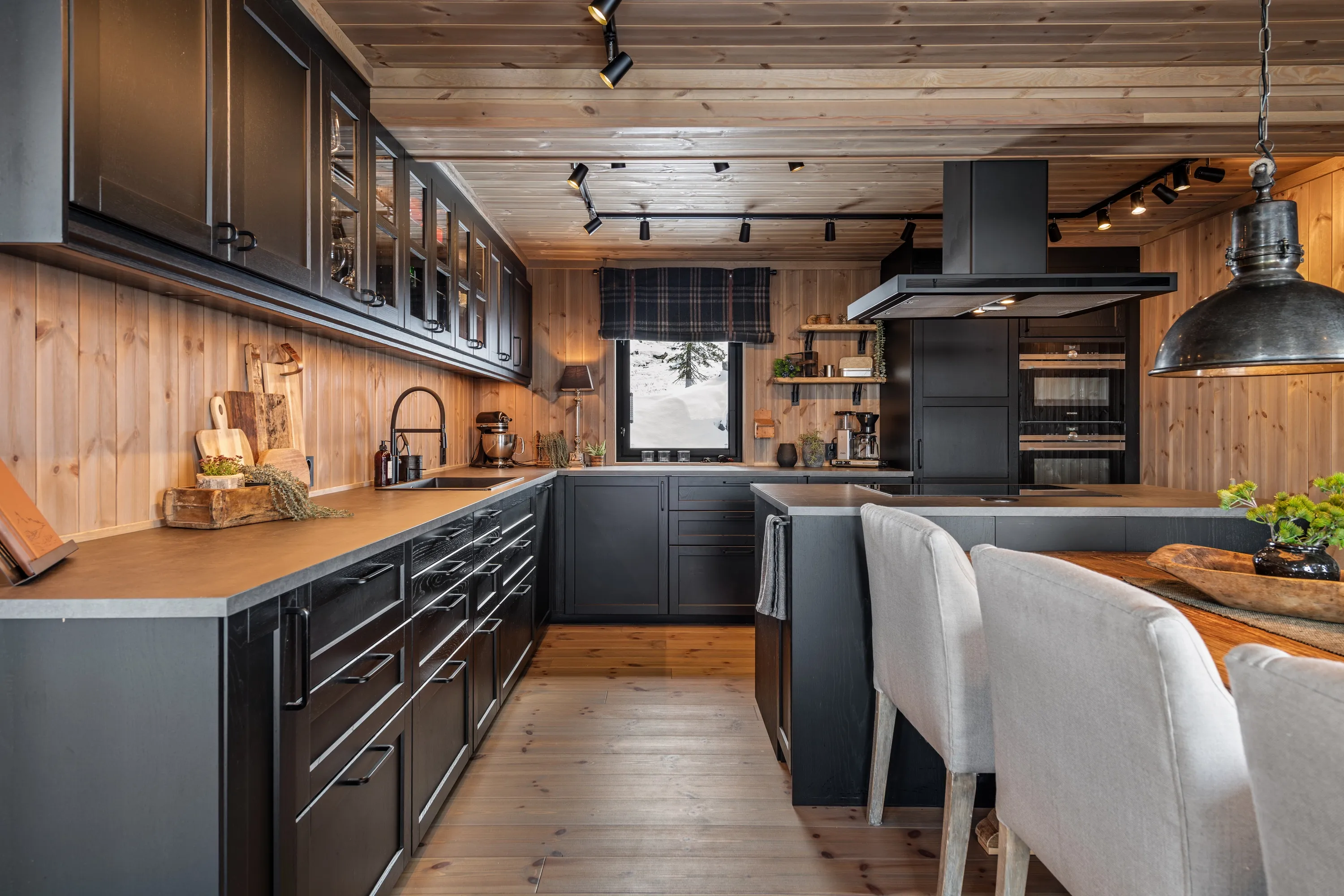 Modern 4-Bedroom Cabin in Nesbyen with Expansive Garden and Parking - View image 26 of 70