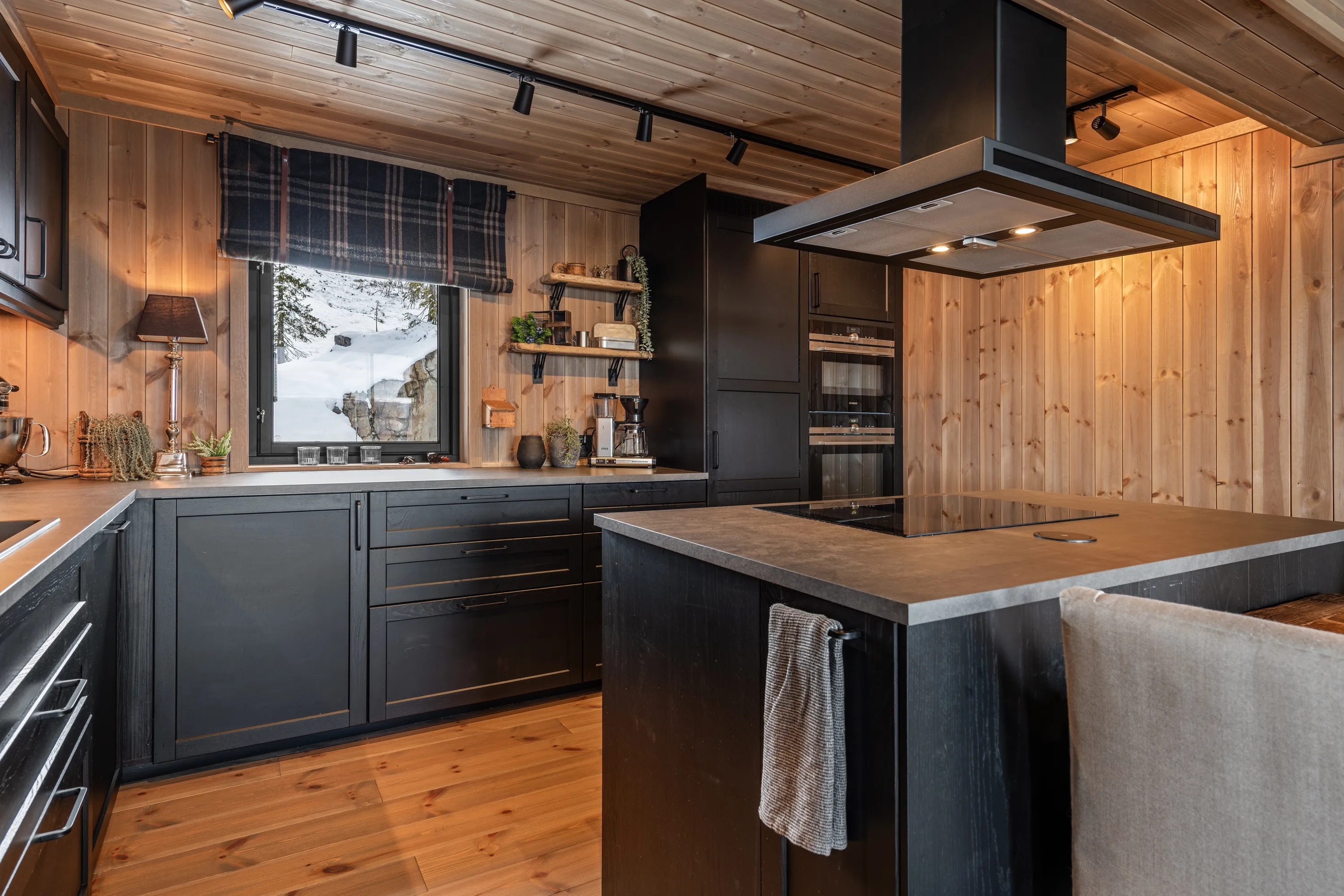 Modern 4-Bedroom Cabin in Nesbyen with Expansive Garden and Parking - View image 28 of 70