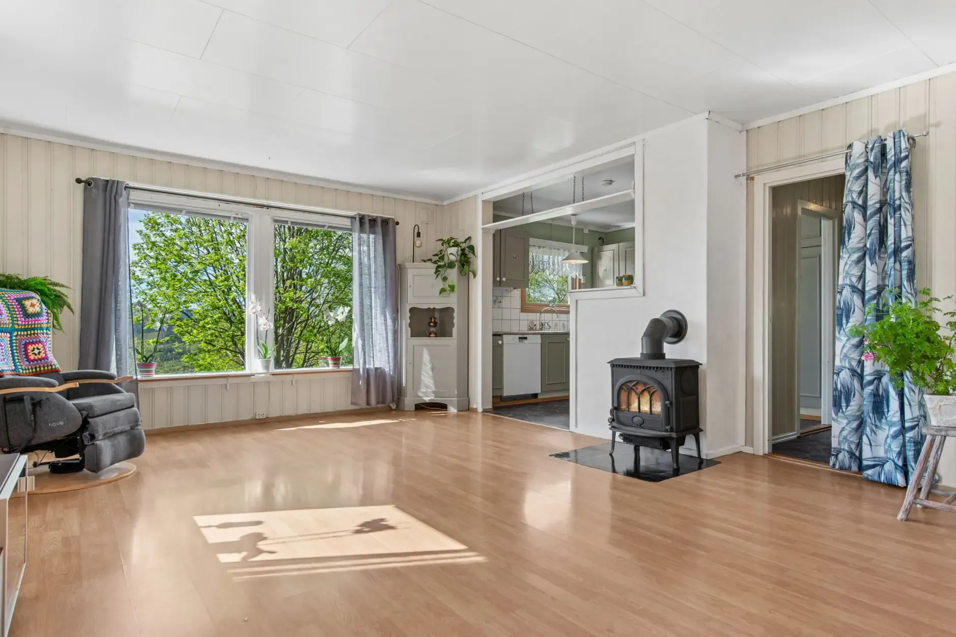 1970s 3-Bedroom House with Expansive Grounds in Torpa, Norway - View image 7 of 30