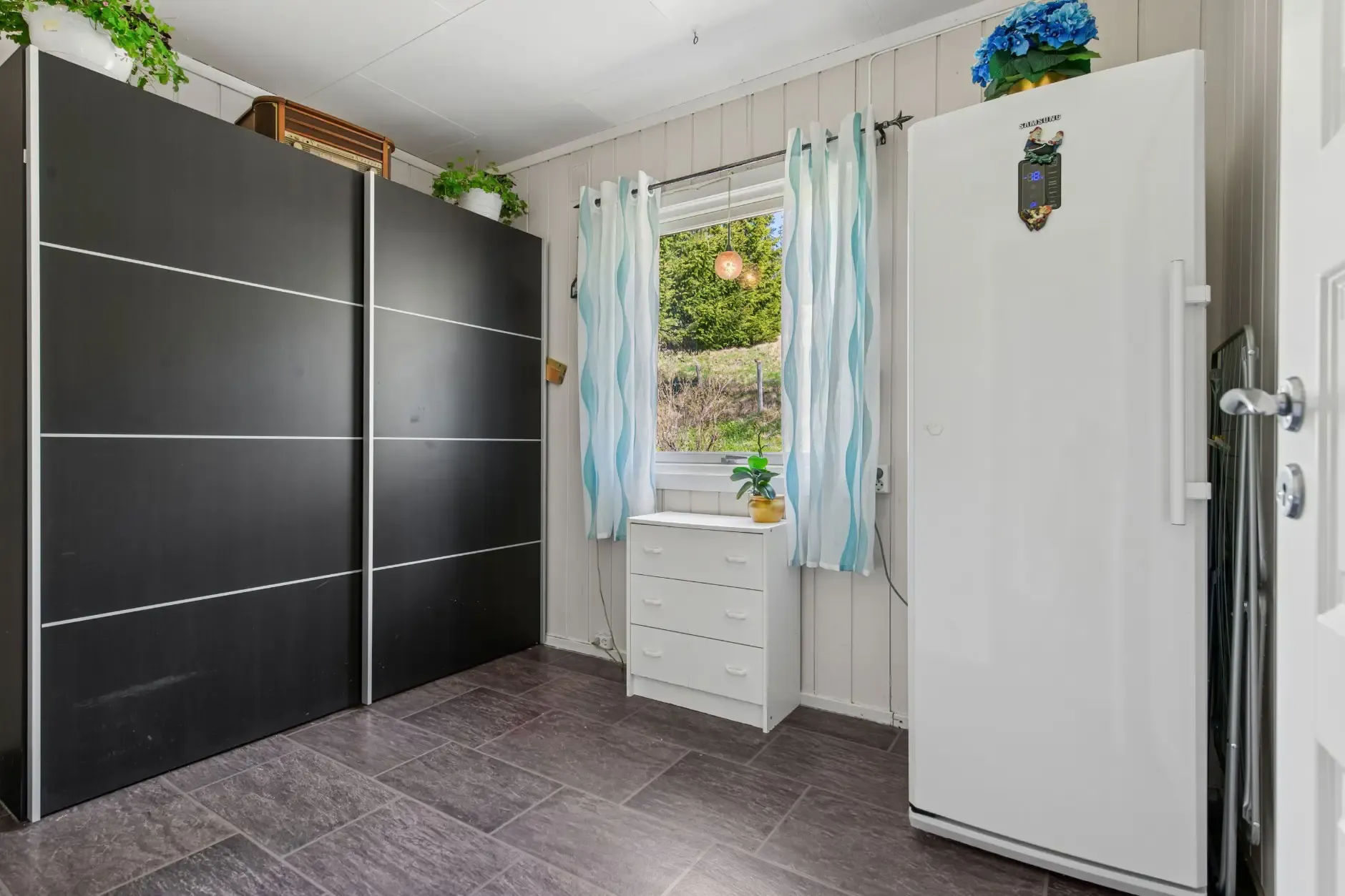 1970s 3-Bedroom House with Expansive Grounds in Torpa, Norway - View image 17 of 30