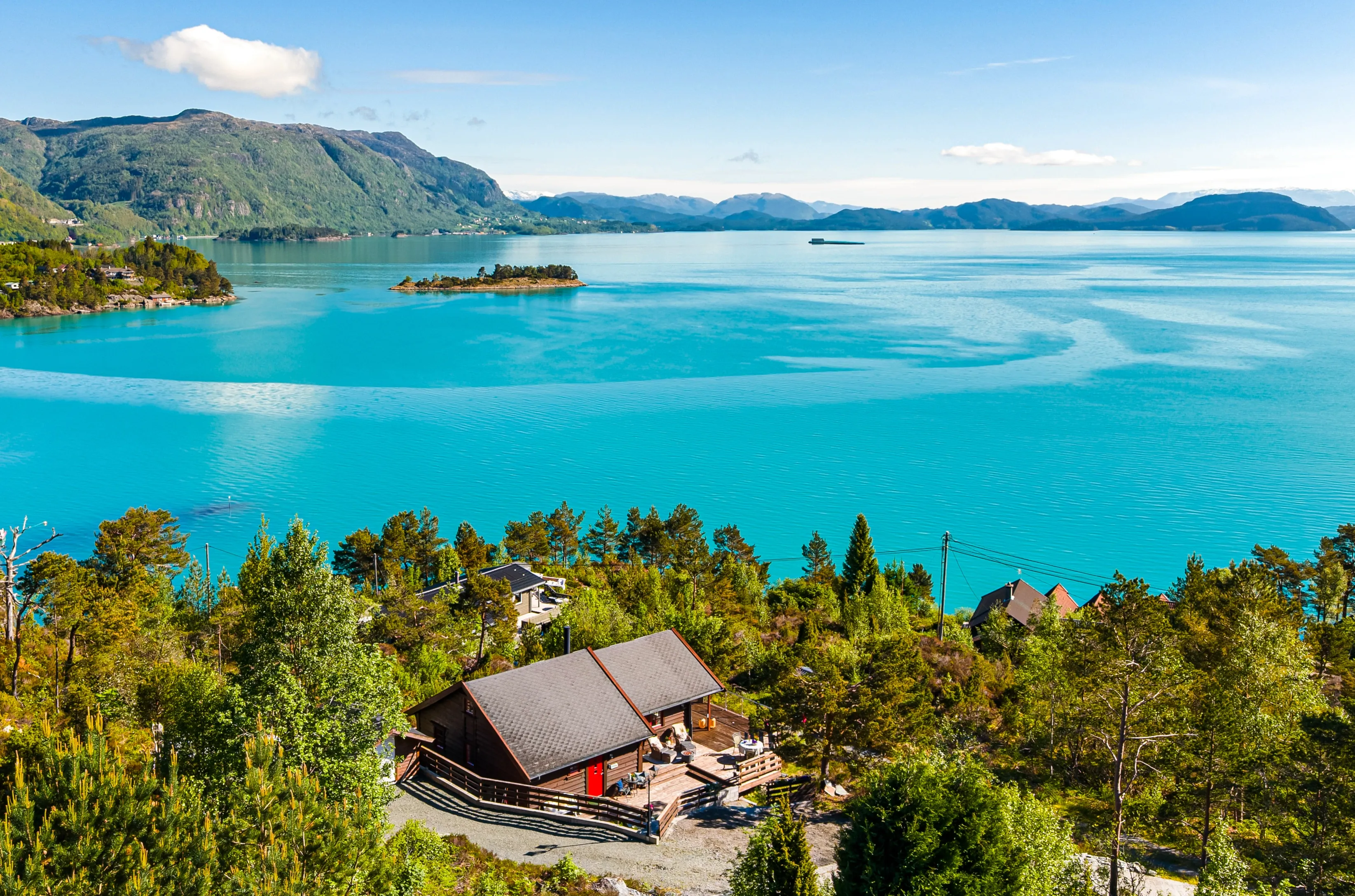 Fjordside Cabin Retreat with Private Boathouse in Vestland, Norway - Image 1