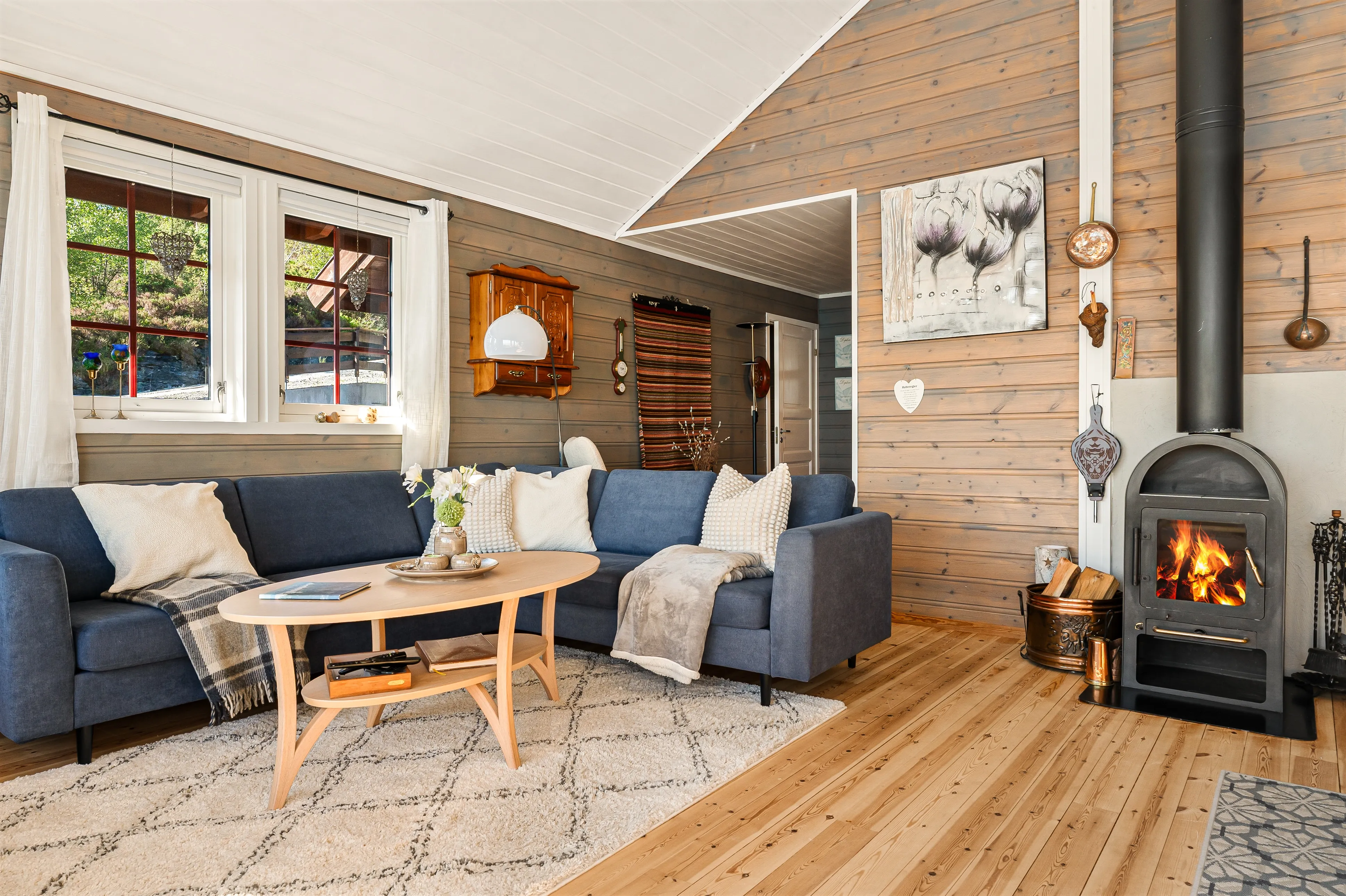 Fjordside Cabin Retreat with Private Boathouse in Vestland, Norway - View image 12 of 60