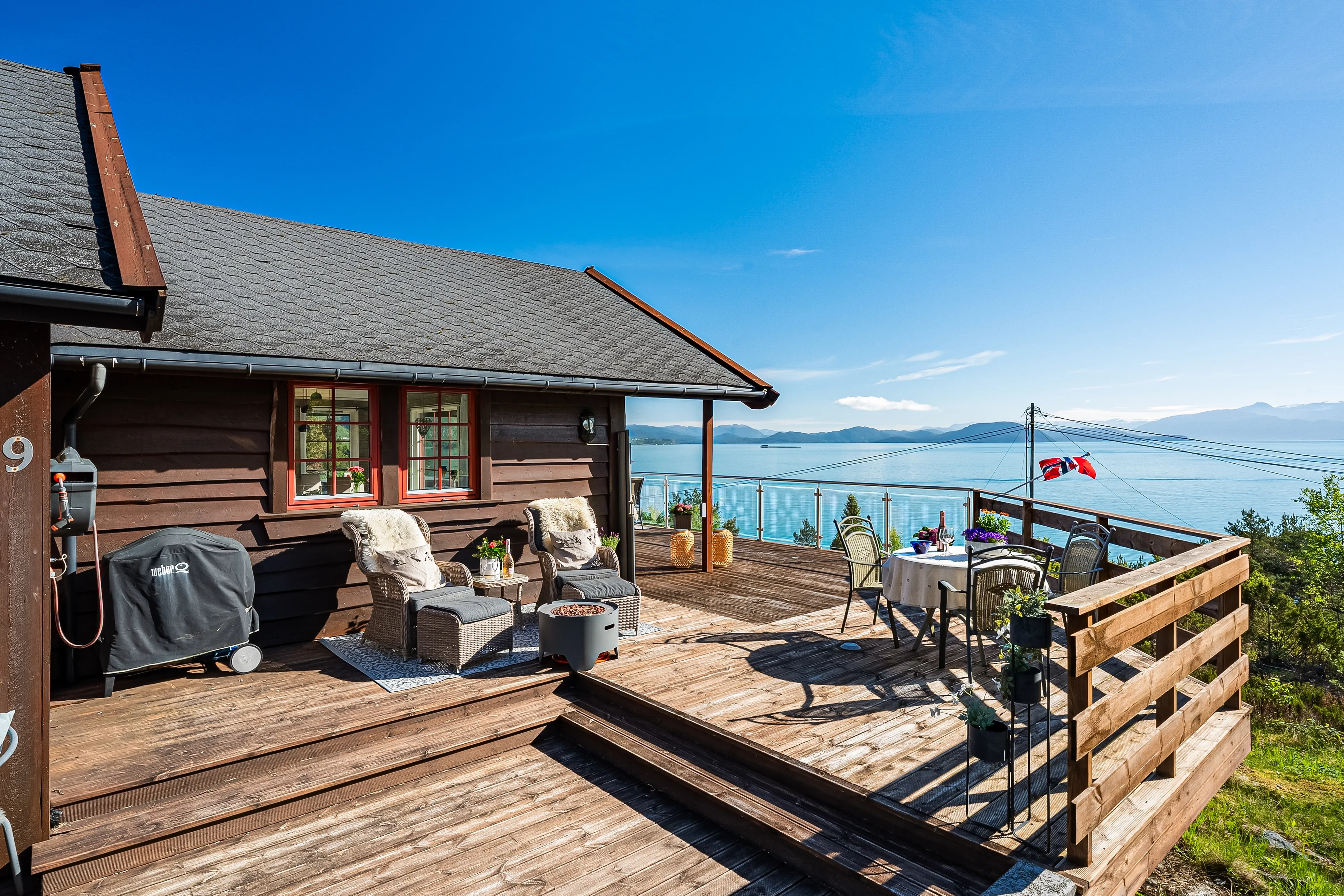 Fjordside Cabin Retreat with Private Boathouse in Vestland, Norway - View image 15 of 60