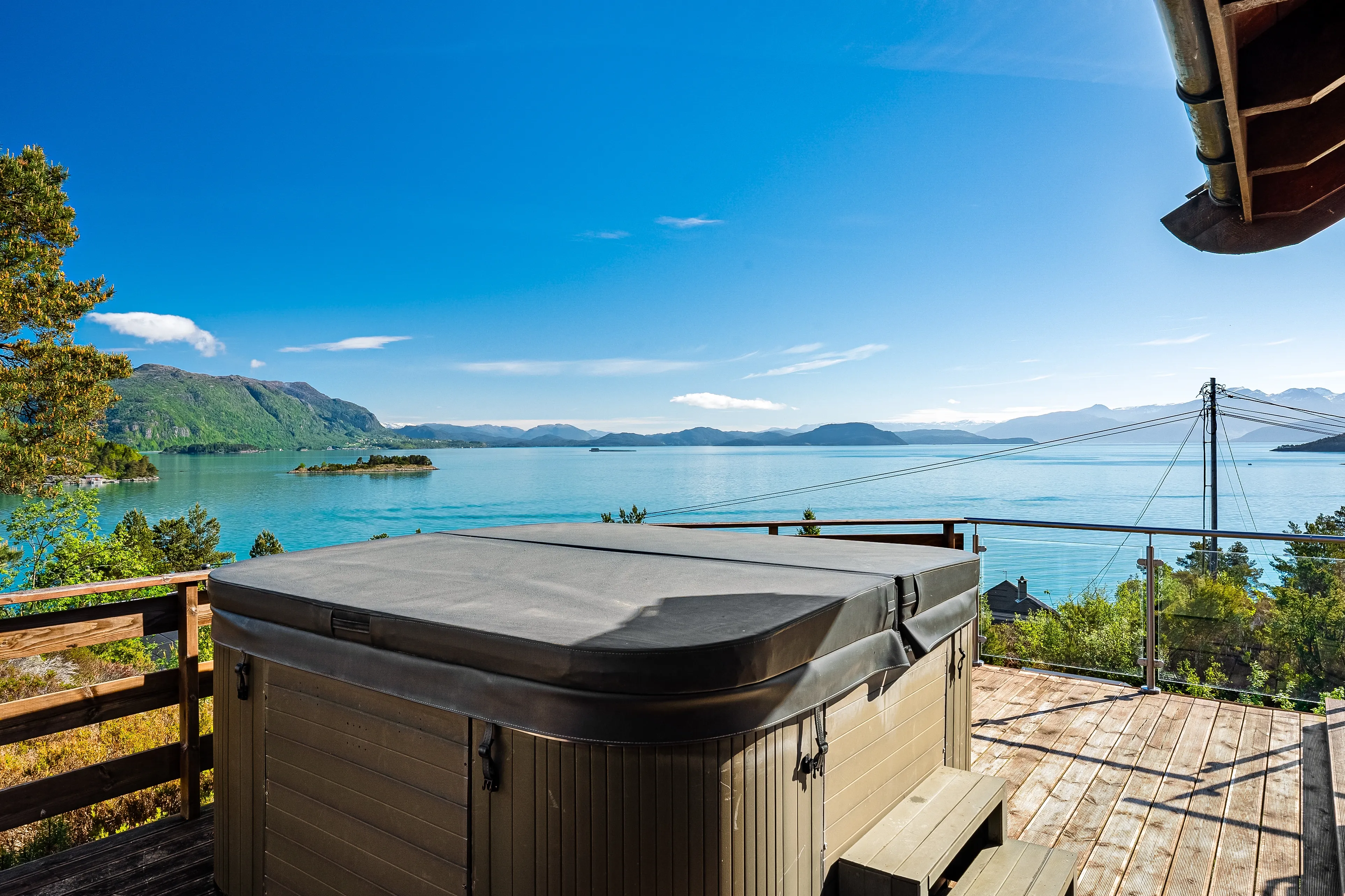Fjordside Cabin Retreat with Private Boathouse in Vestland, Norway - View image 16 of 60