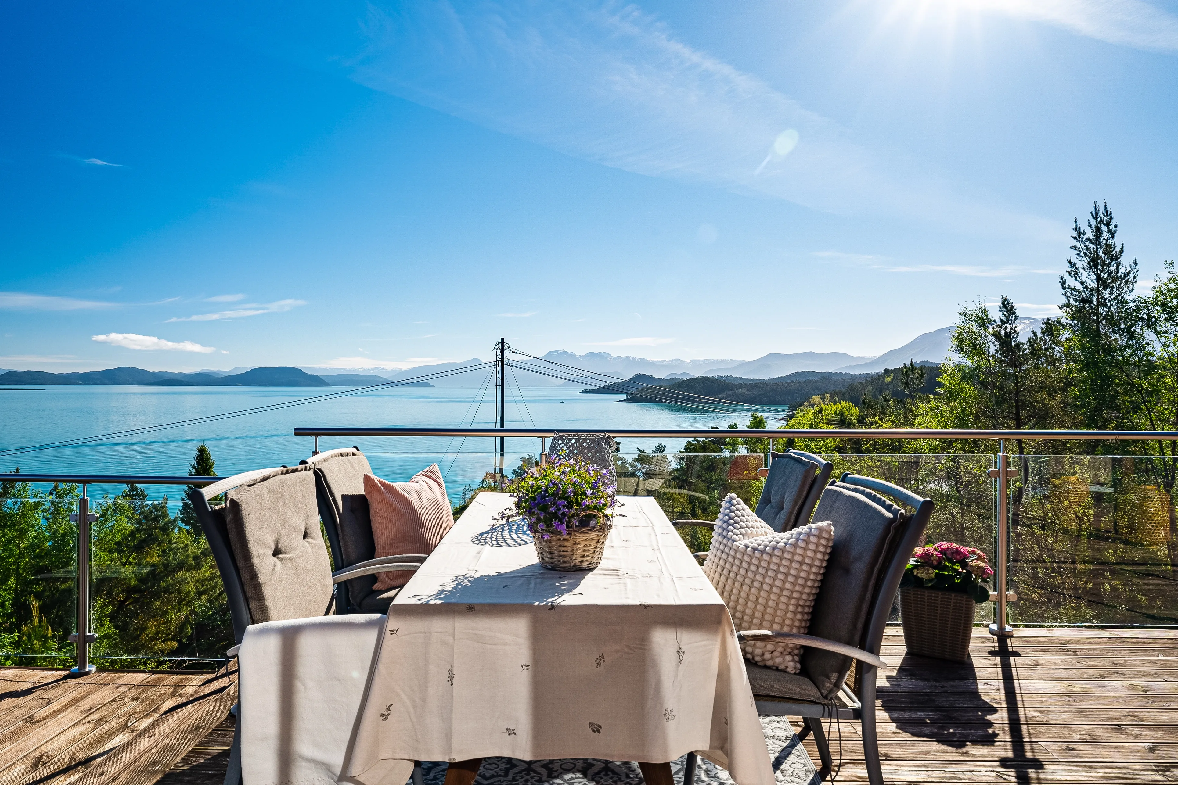 Fjordside Cabin Retreat with Private Boathouse in Vestland, Norway - View image 20 of 60