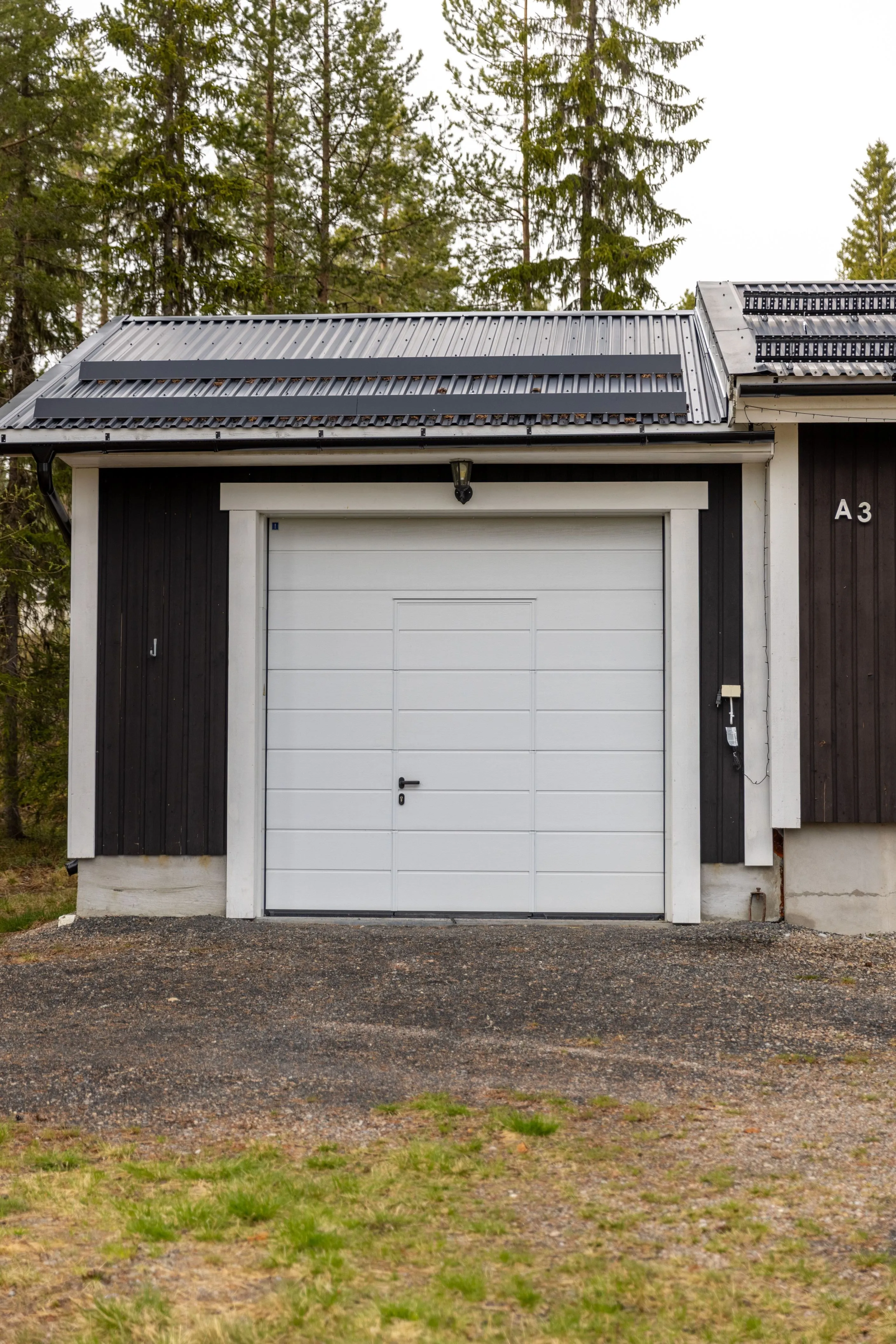 1970s Swedish Retreat with Pool and Parking in Scenic Lofsdalen - View image 23 of 32