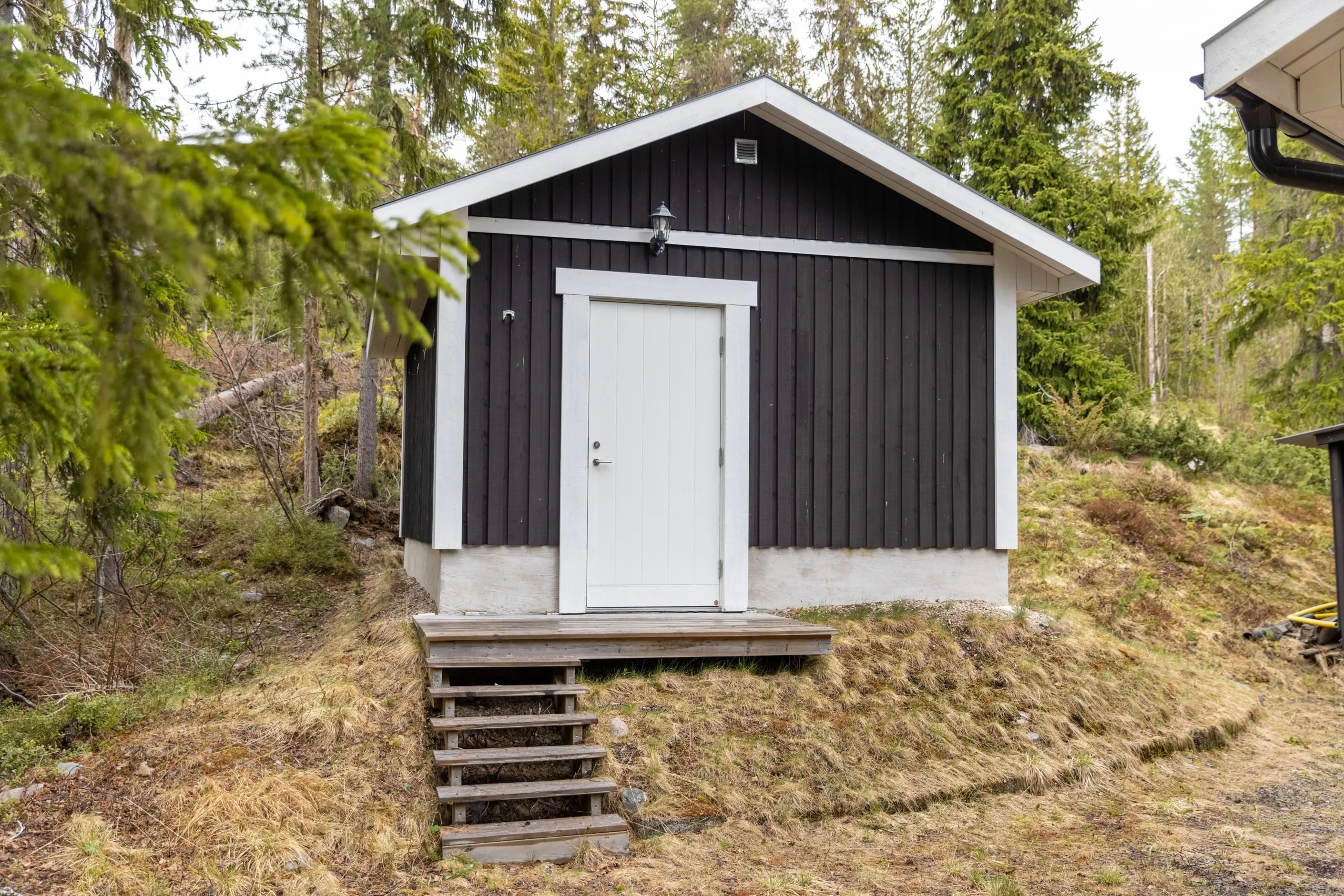 1970s Swedish Retreat with Pool and Parking in Scenic Lofsdalen - View image 24 of 32