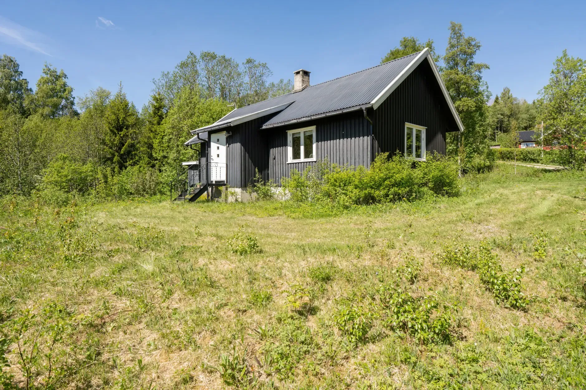1990s Country House with Expansive Gardens in Hamar, Norway - View image 30 of 30