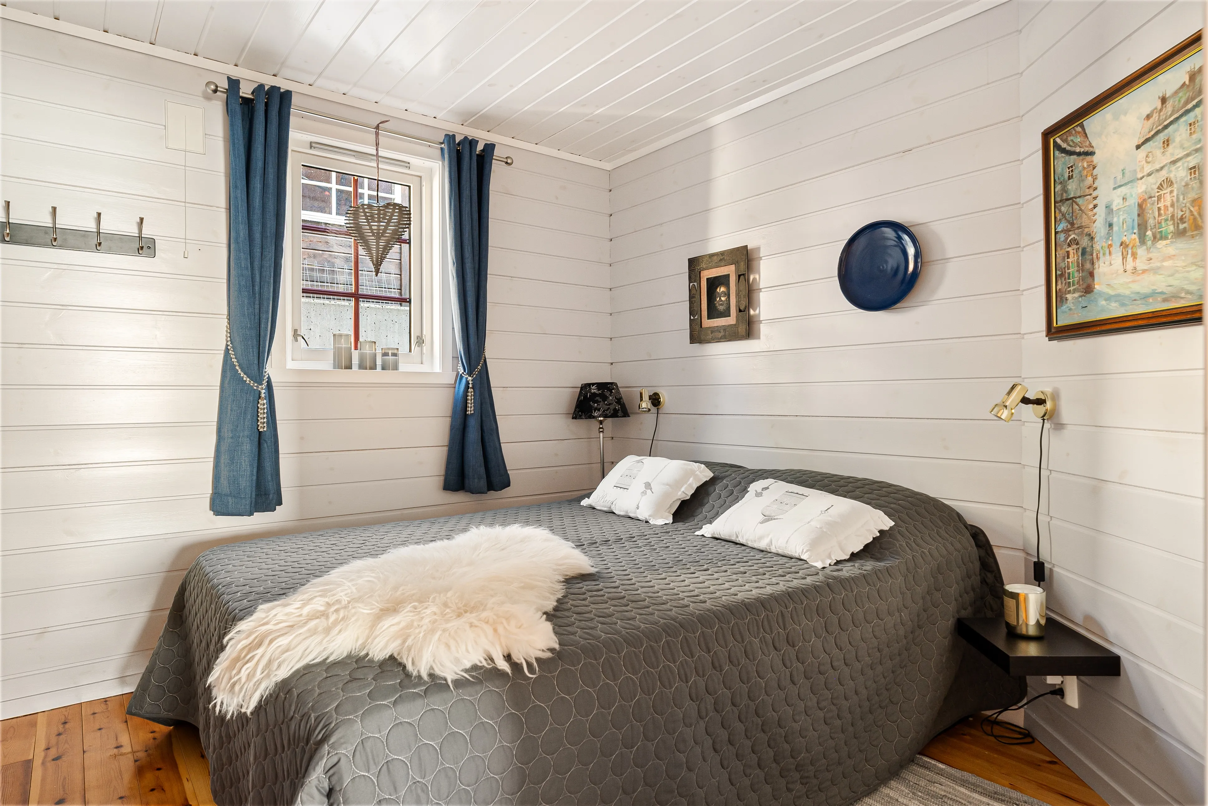 Norwegian Fjord Cabin with Boathouse and Expansive Terrace - View image 29 of 62