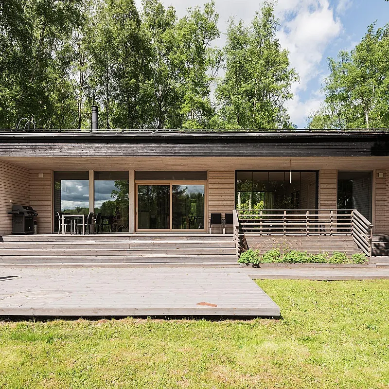 Contemporary 3-Bedroom House with Expansive Garden in Scenic Akaa, Finland