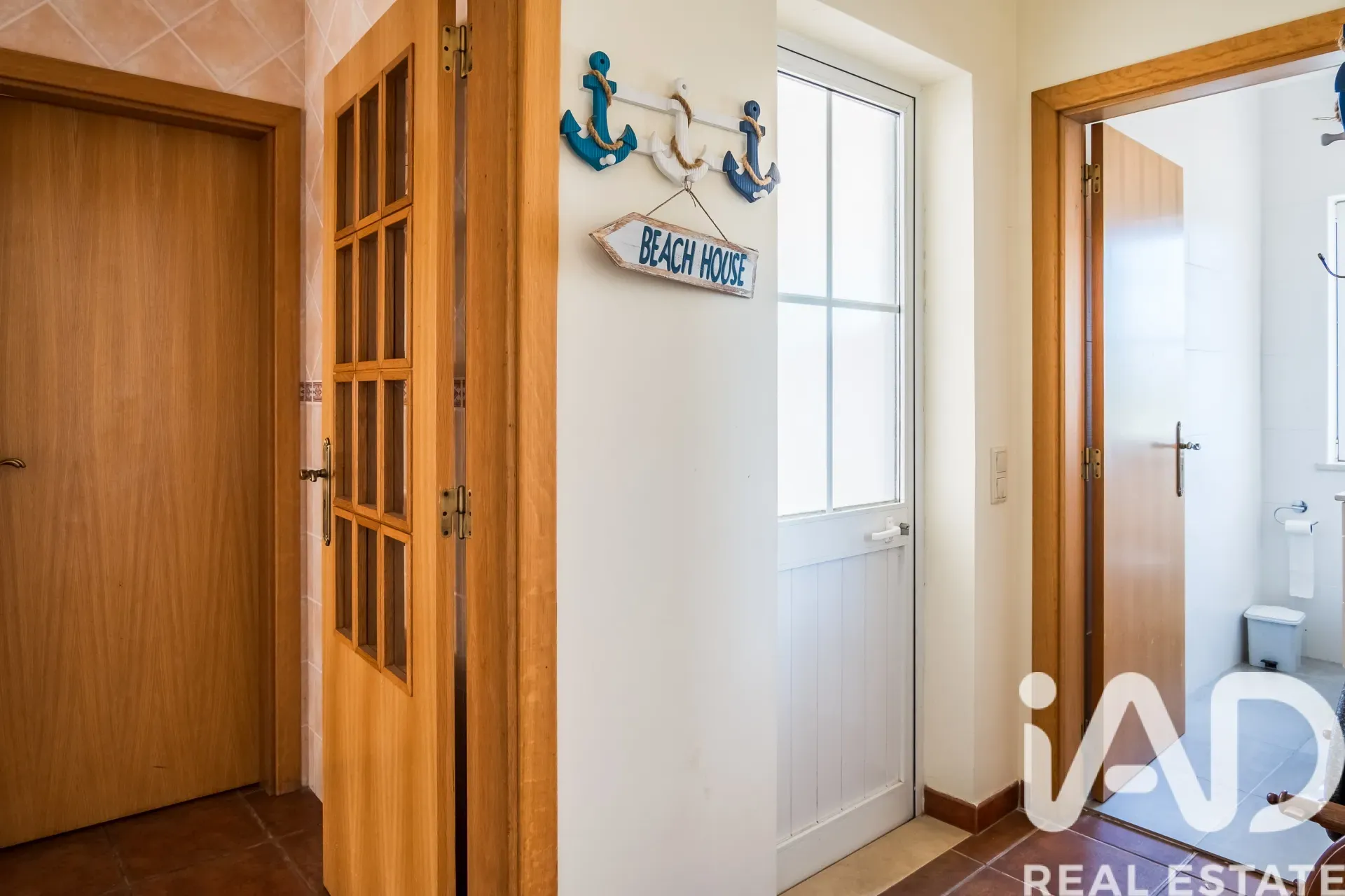 Contemporary 4-Bedroom Villa with Pool in Coastal Albufeira - View image 24 of 37