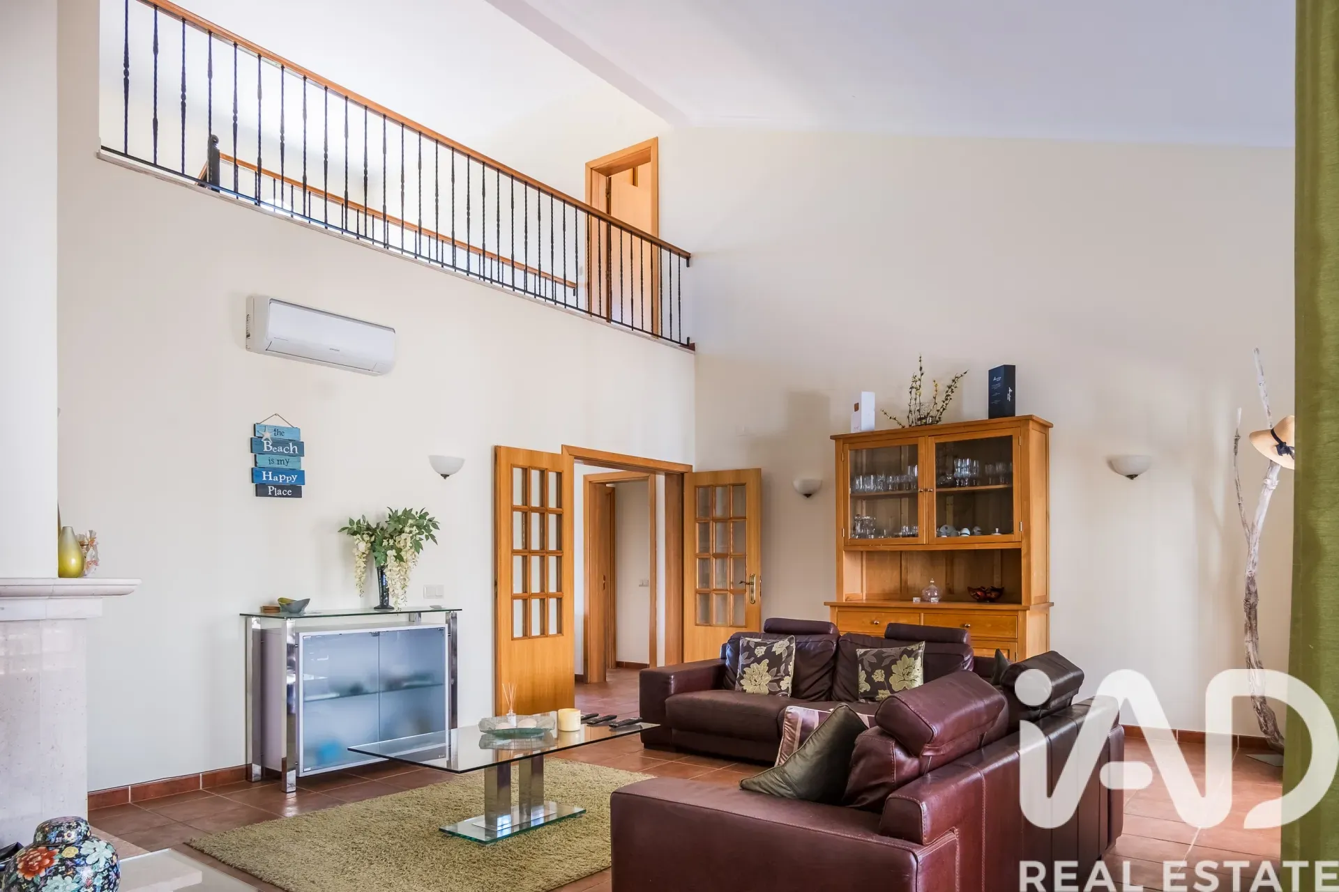 Contemporary 4-Bedroom Villa with Pool in Coastal Albufeira - View image 33 of 37