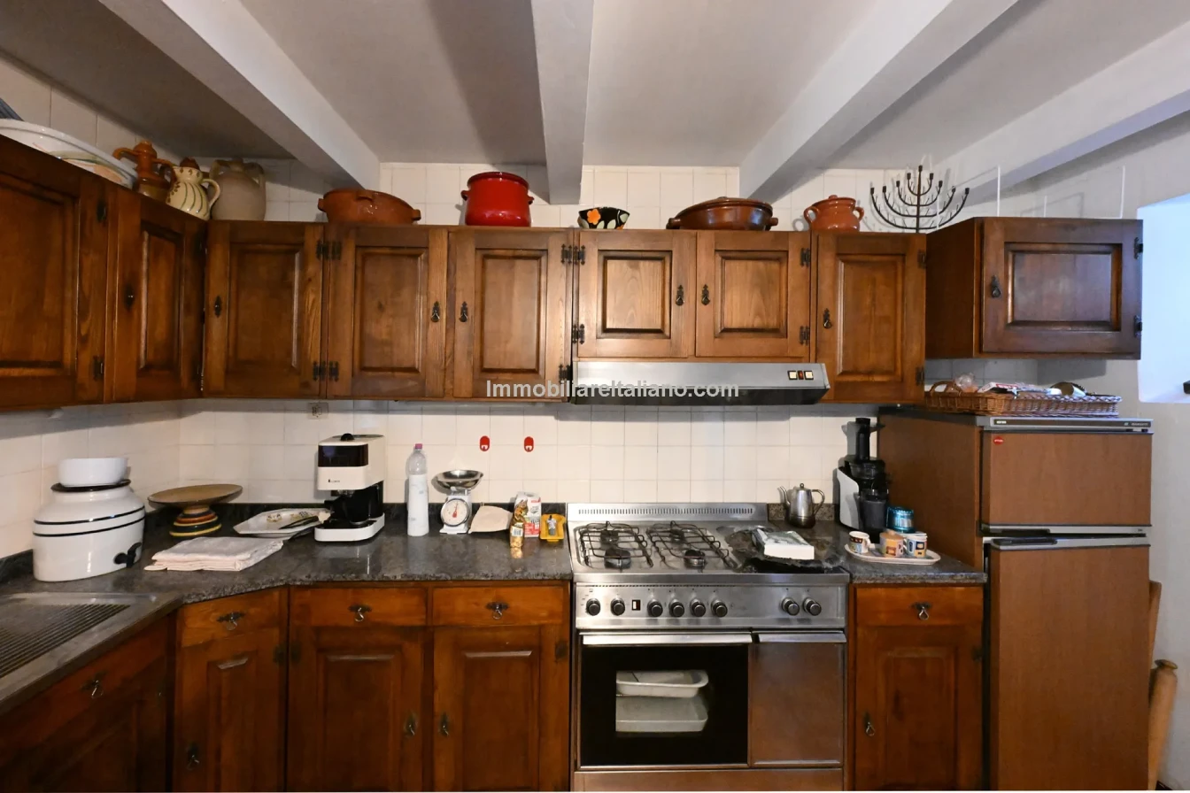 8-Bedroom Tuscan Farmhouse with Olive Grove in Sansepolcro, Arezzo - View image 43 of 62