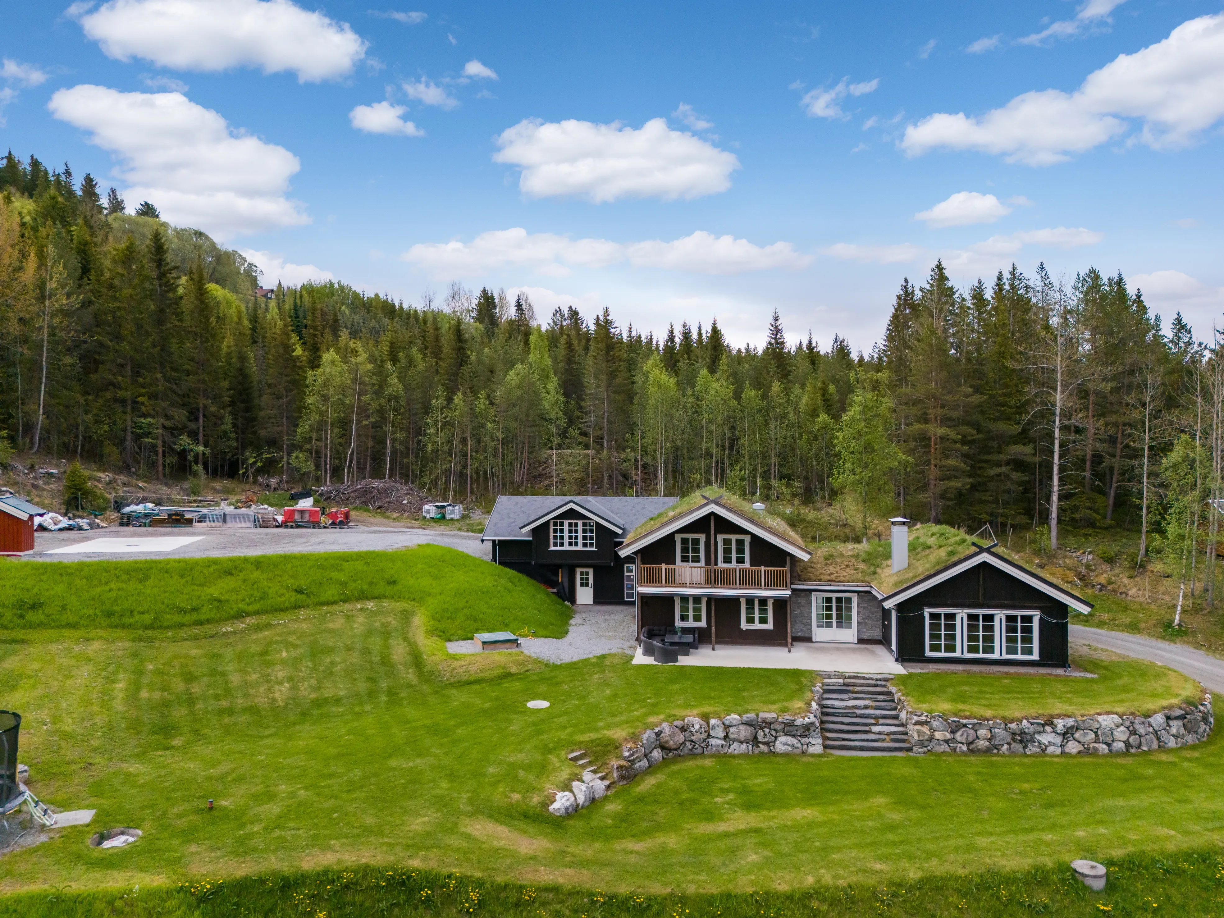 Contemporary 3-Bedroom House with Mountain Views in Hemsedal, Norway - Image 1