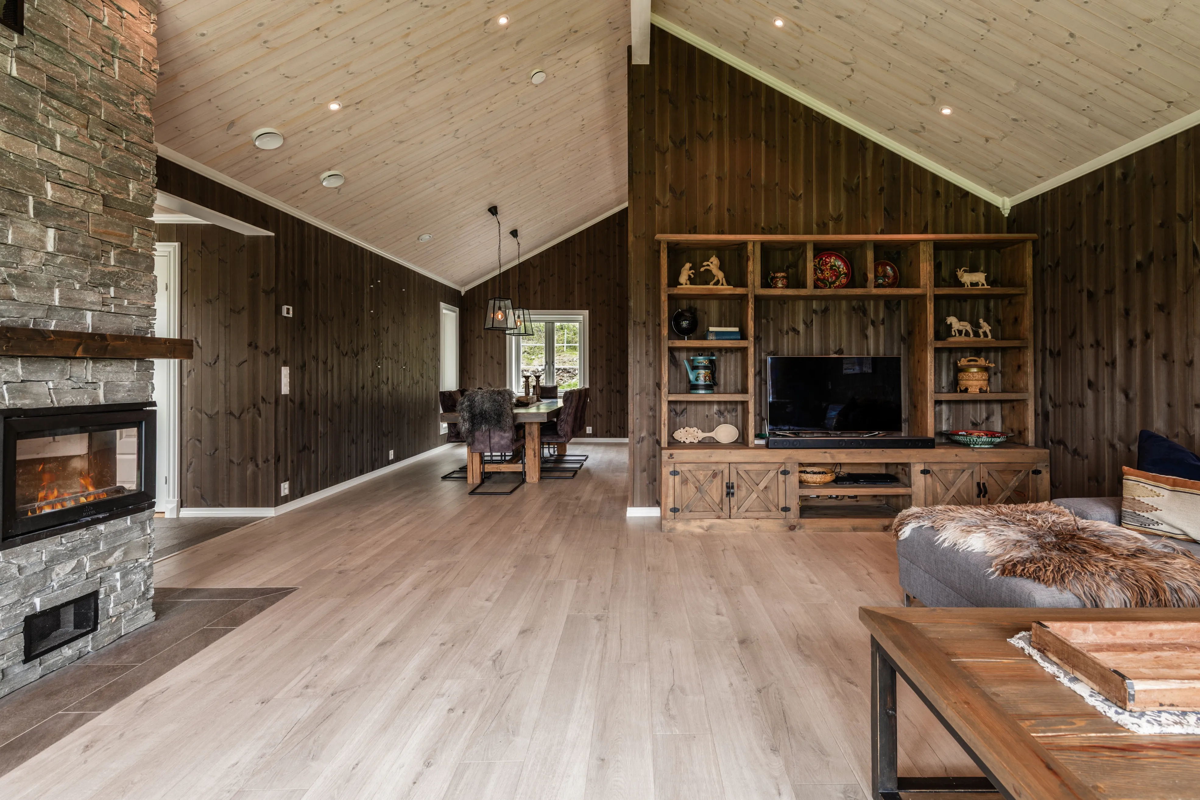 Contemporary 3-Bedroom House with Mountain Views in Hemsedal, Norway - View image 10 of 45