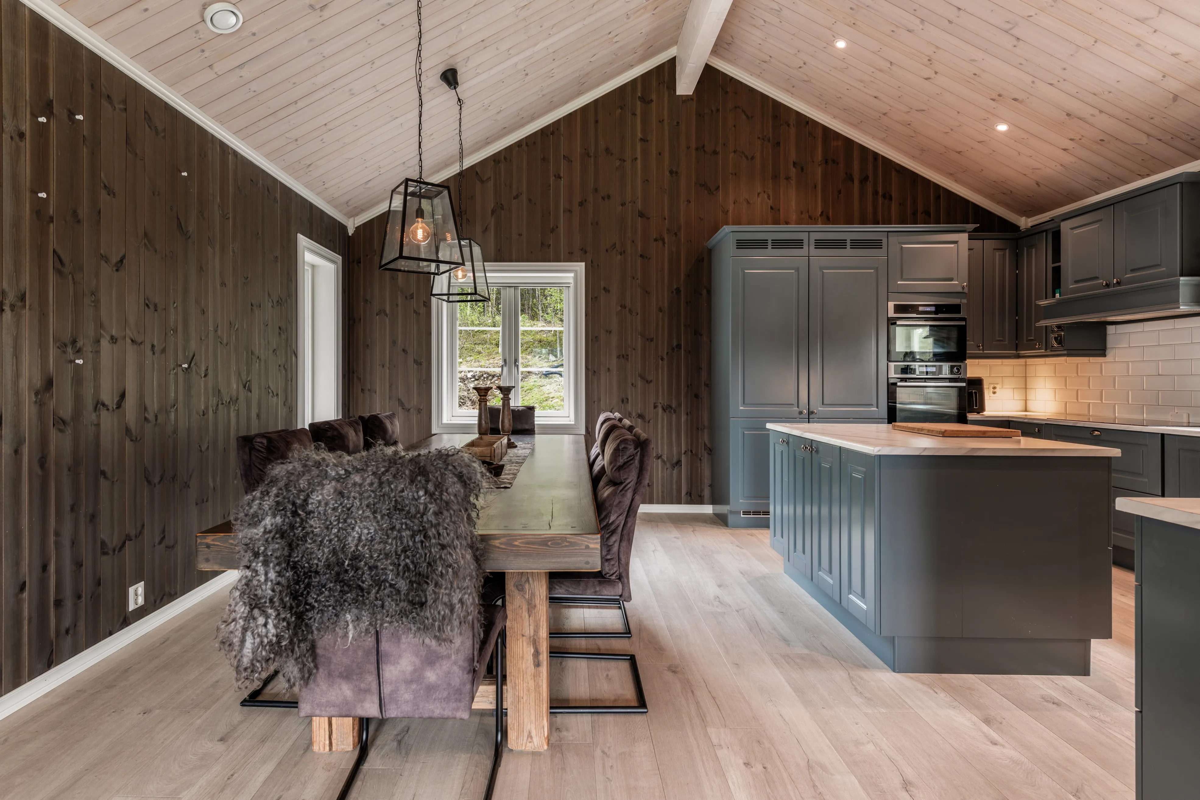 Contemporary 3-Bedroom House with Mountain Views in Hemsedal, Norway - View image 12 of 45