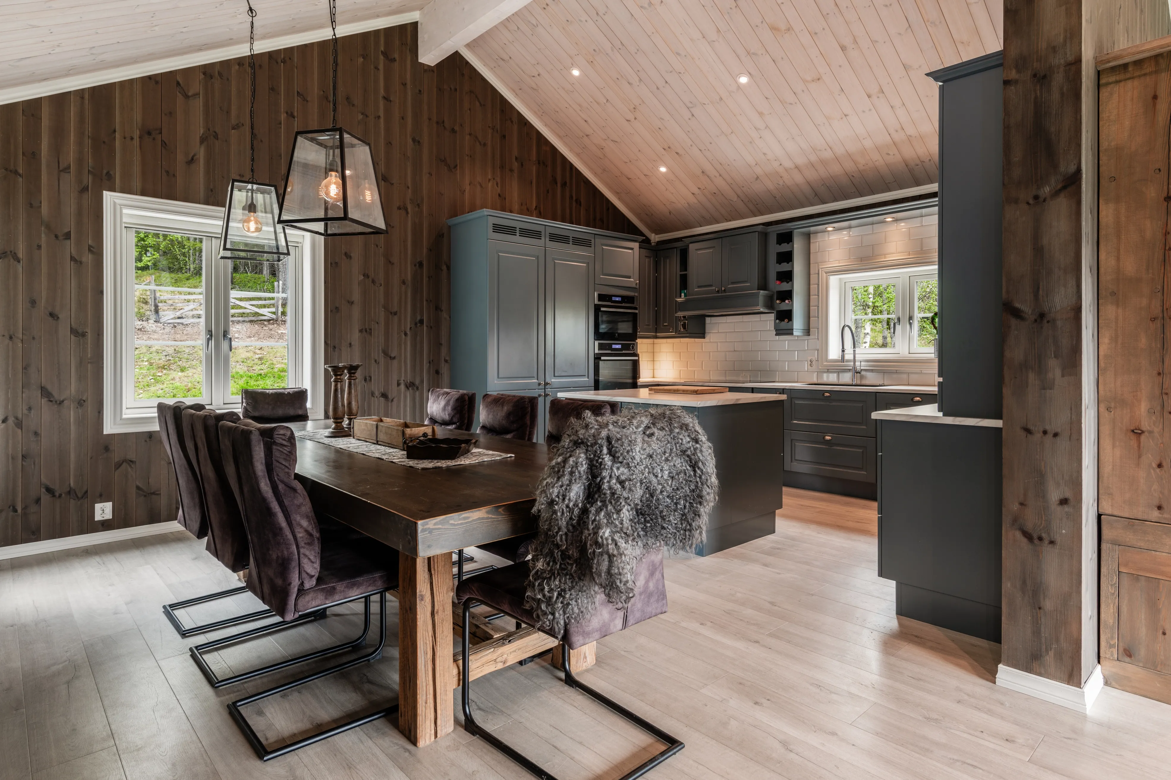 Contemporary 3-Bedroom House with Mountain Views in Hemsedal, Norway - View image 13 of 45