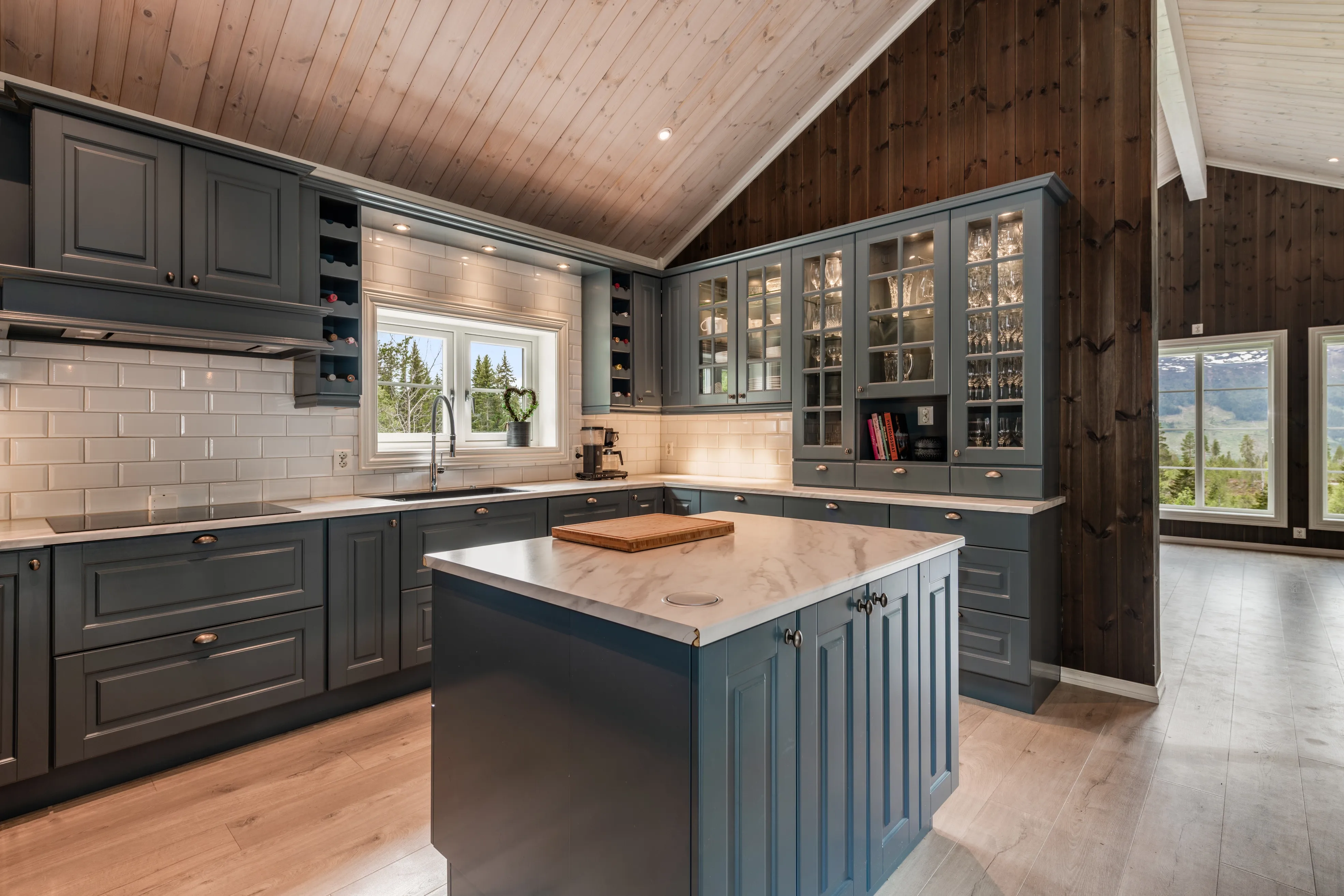 Contemporary 3-Bedroom House with Mountain Views in Hemsedal, Norway - View image 15 of 45