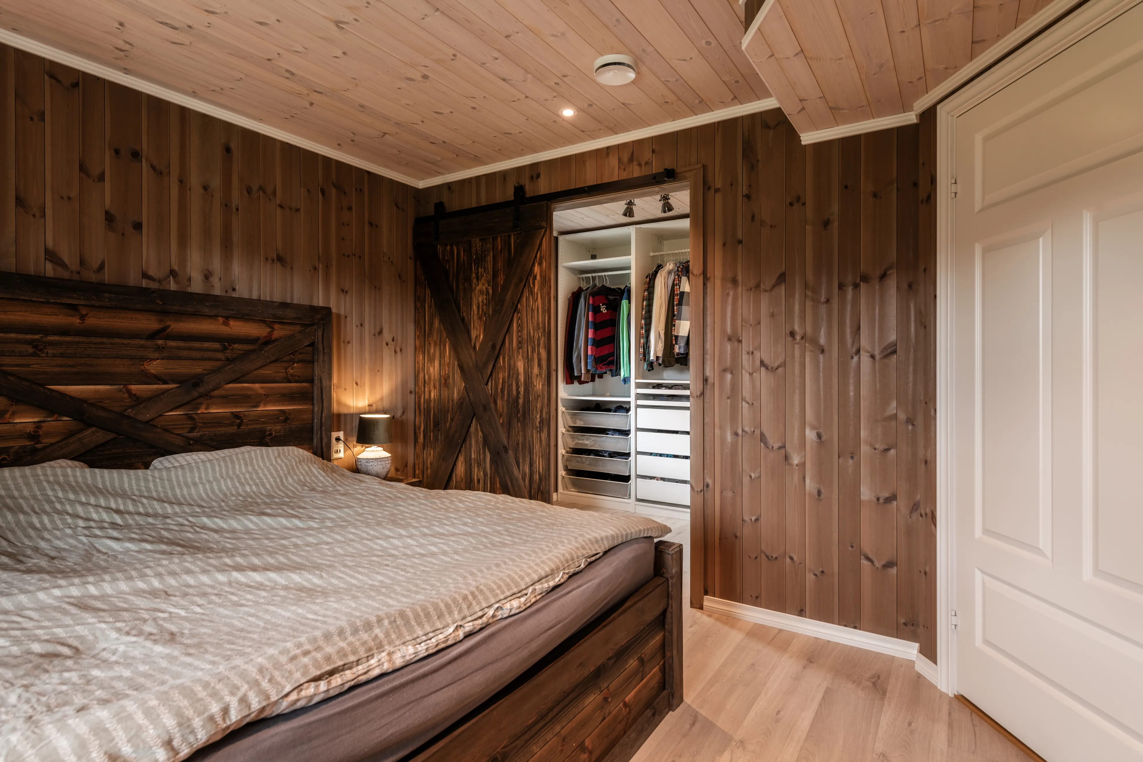 Contemporary 3-Bedroom House with Mountain Views in Hemsedal, Norway - View image 18 of 45