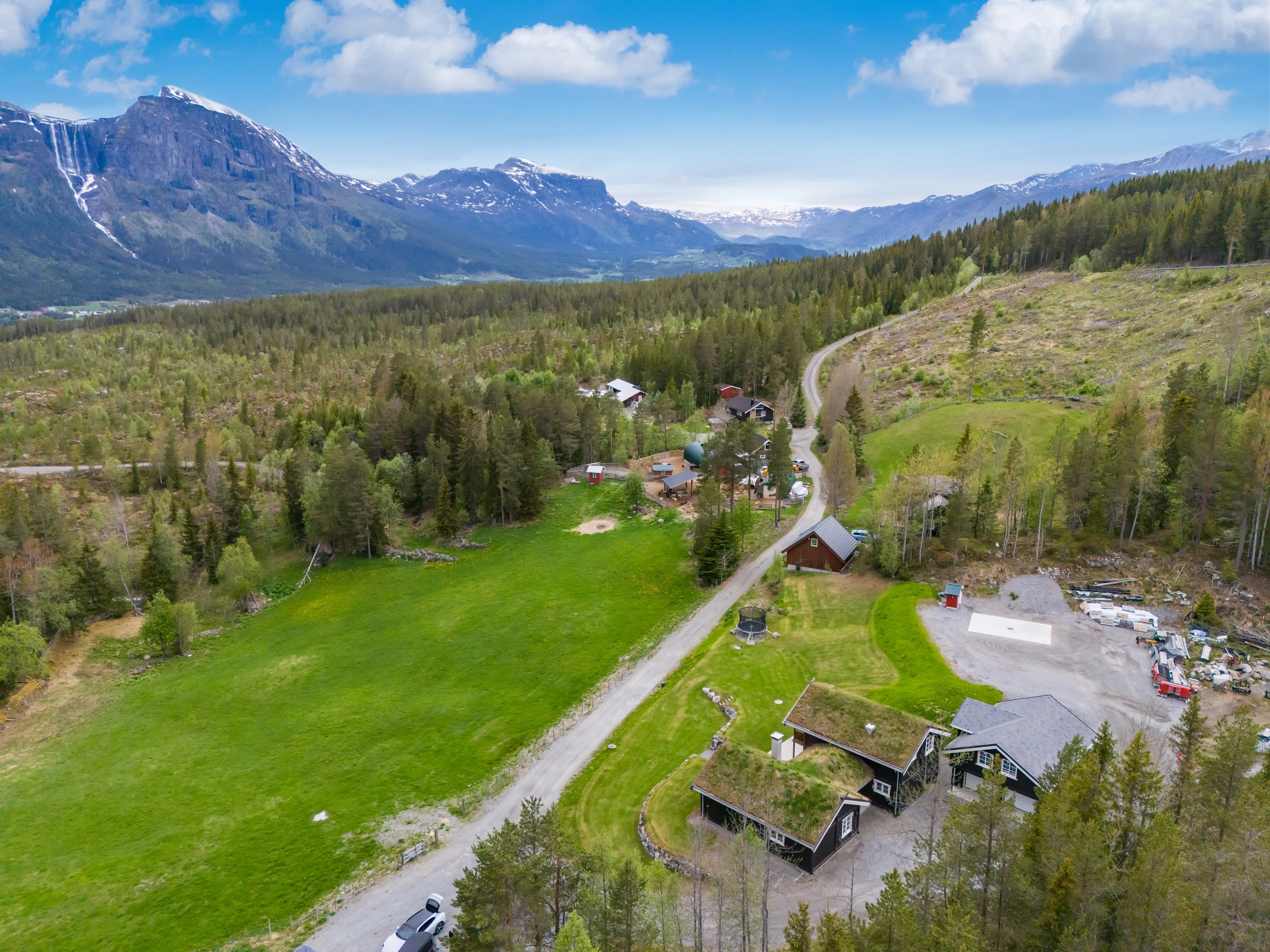 Contemporary 3-Bedroom House with Mountain Views in Hemsedal, Norway - View image 41 of 45