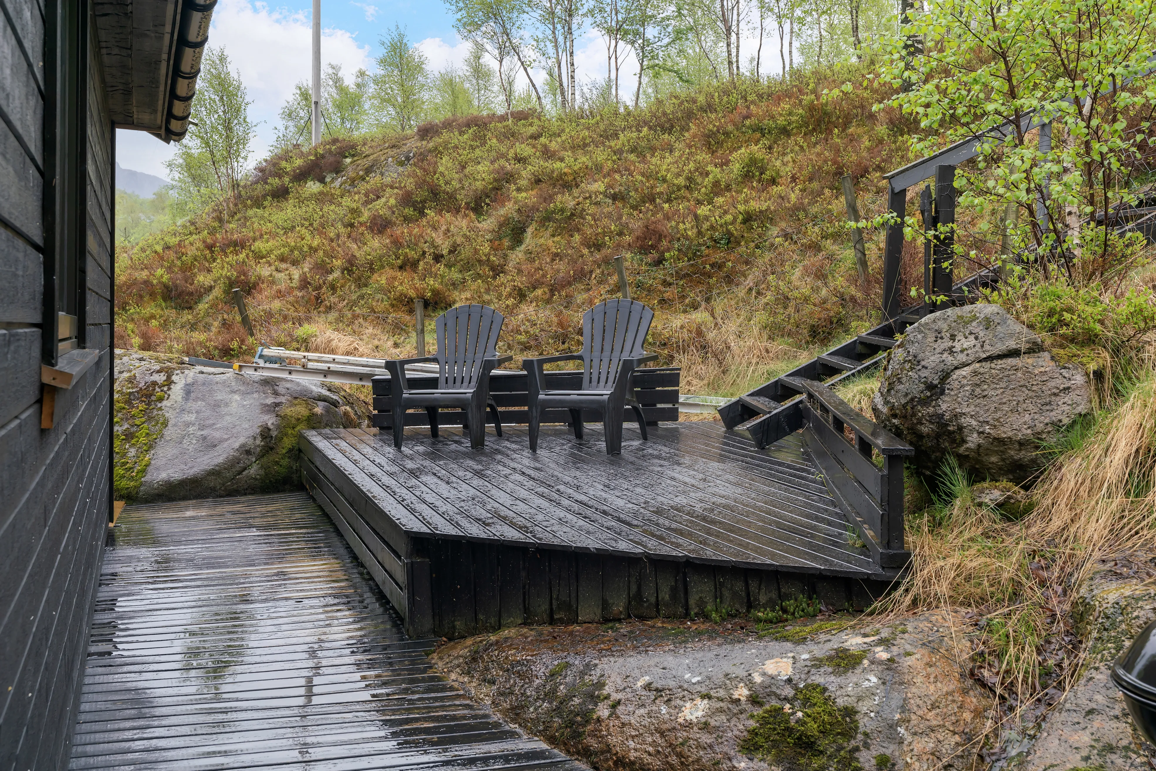 1970s Norwegian Cabin with Expansive Terrace and Garden in Bjerkreim - View image 9 of 27
