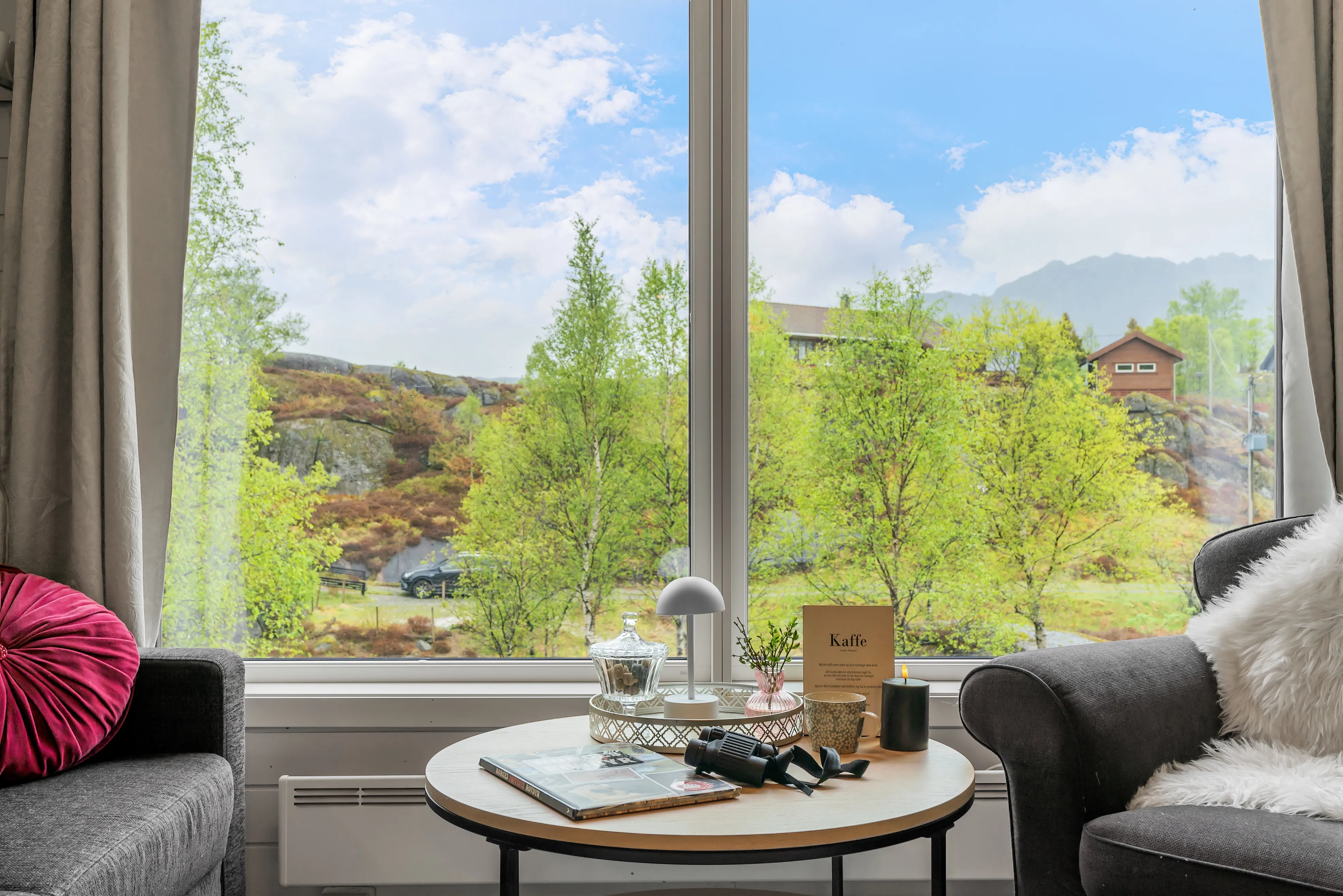 1970s Norwegian Cabin with Expansive Terrace and Garden in Bjerkreim - View image 14 of 27