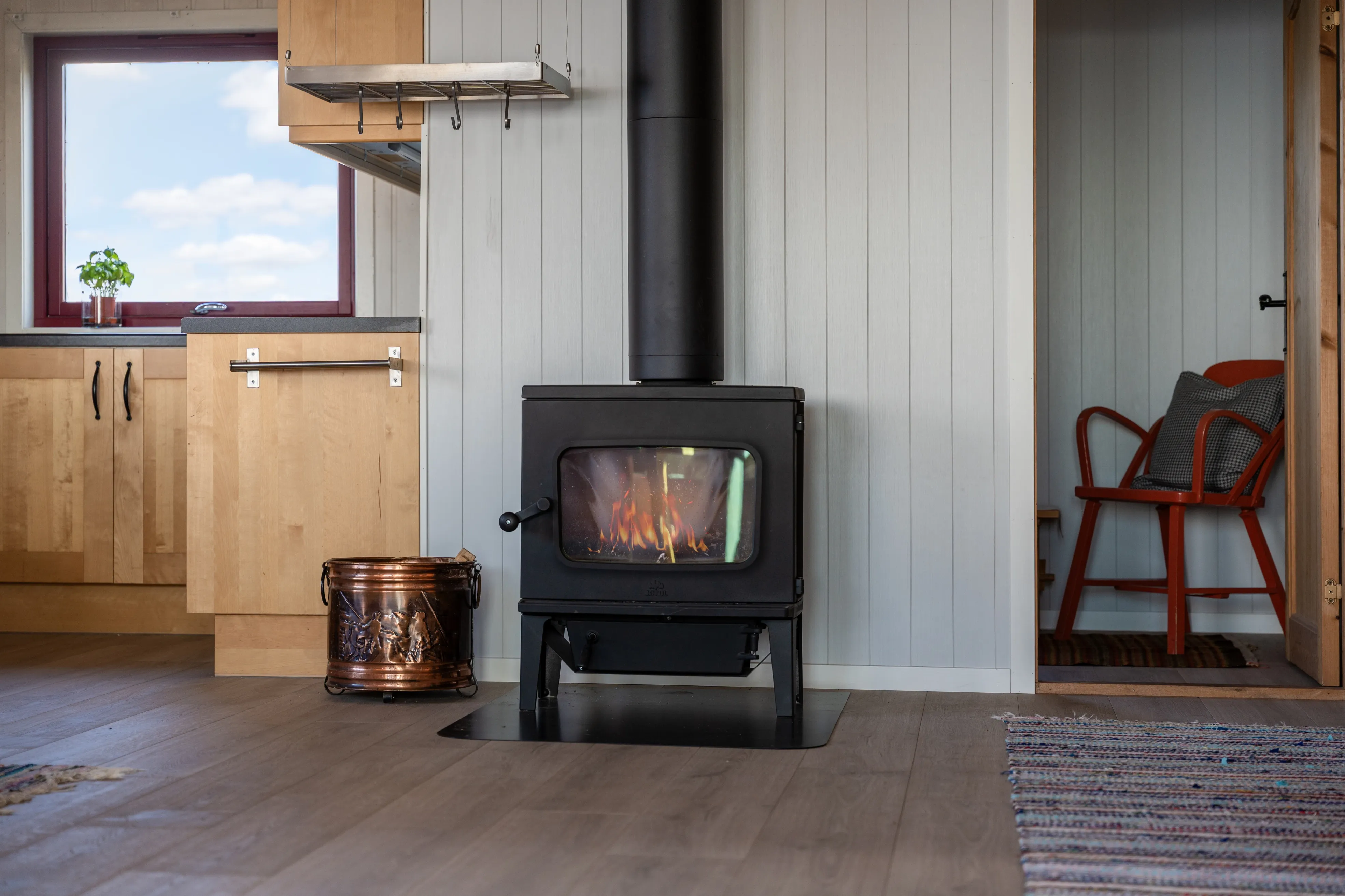 Rustic 1970s Cabin with Pool and Terrace in Scenic Norwegian Highlands - View image 18 of 25