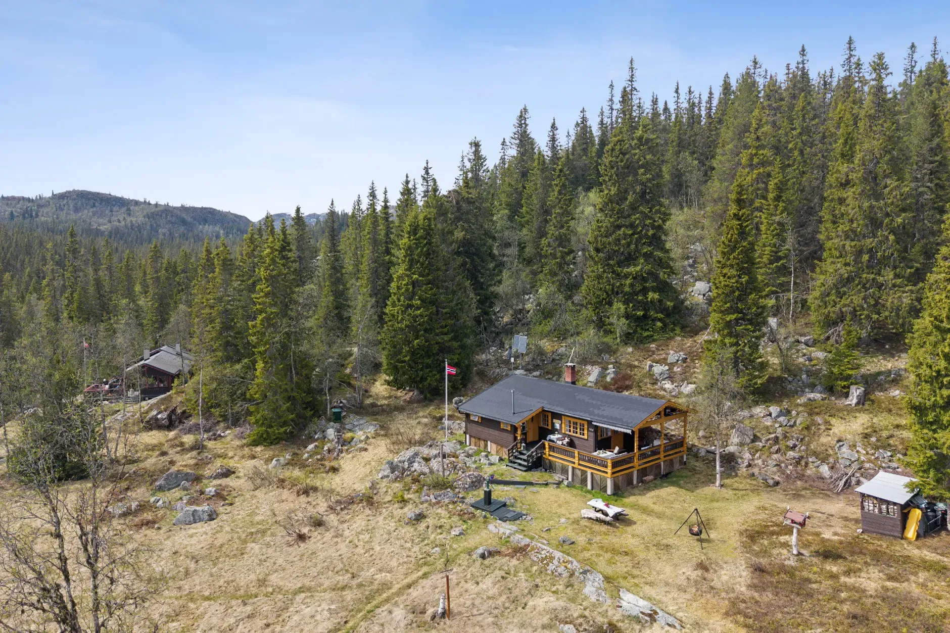 Rustic 3-Bedroom Cabin in Tuddal with Terrace and Lake Access - Image 5