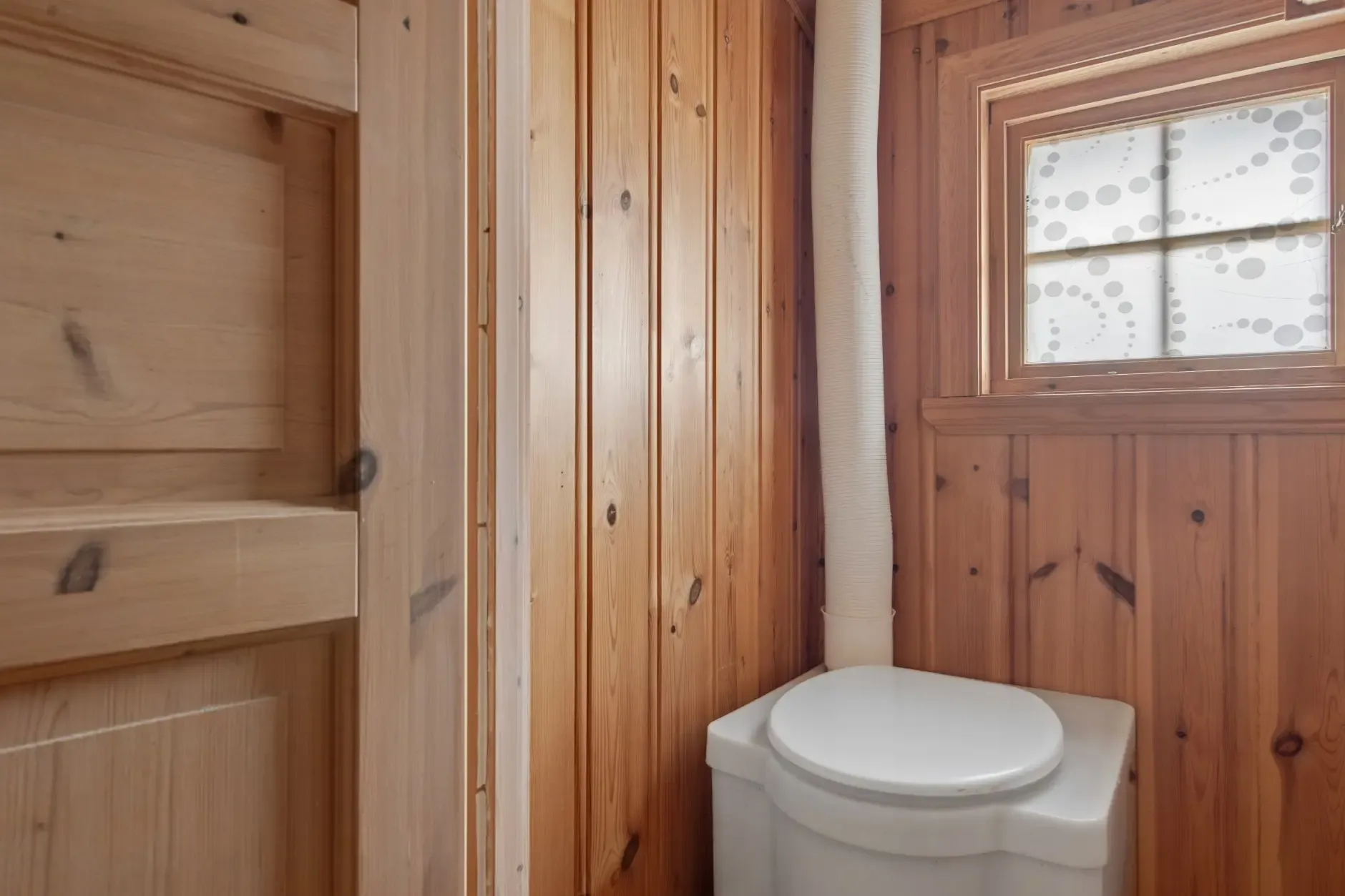 Rustic 3-Bedroom Cabin in Tuddal with Terrace and Lake Access - View image 22 of 33