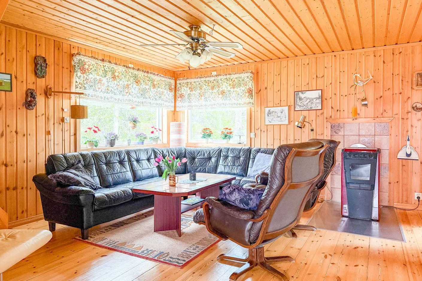 Landhaus aus den 1990er Jahren mit 4 Schlafzimmern im malerischen Västerbotten - Bild 7 von 34 anzeigen