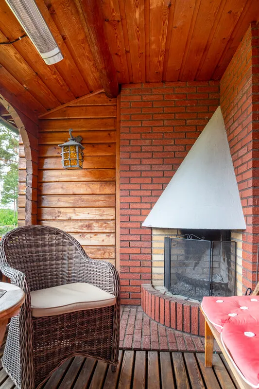 1950s Swedish Coastal Retreat with Expansive Garden and Terrace - View image 23 of 38