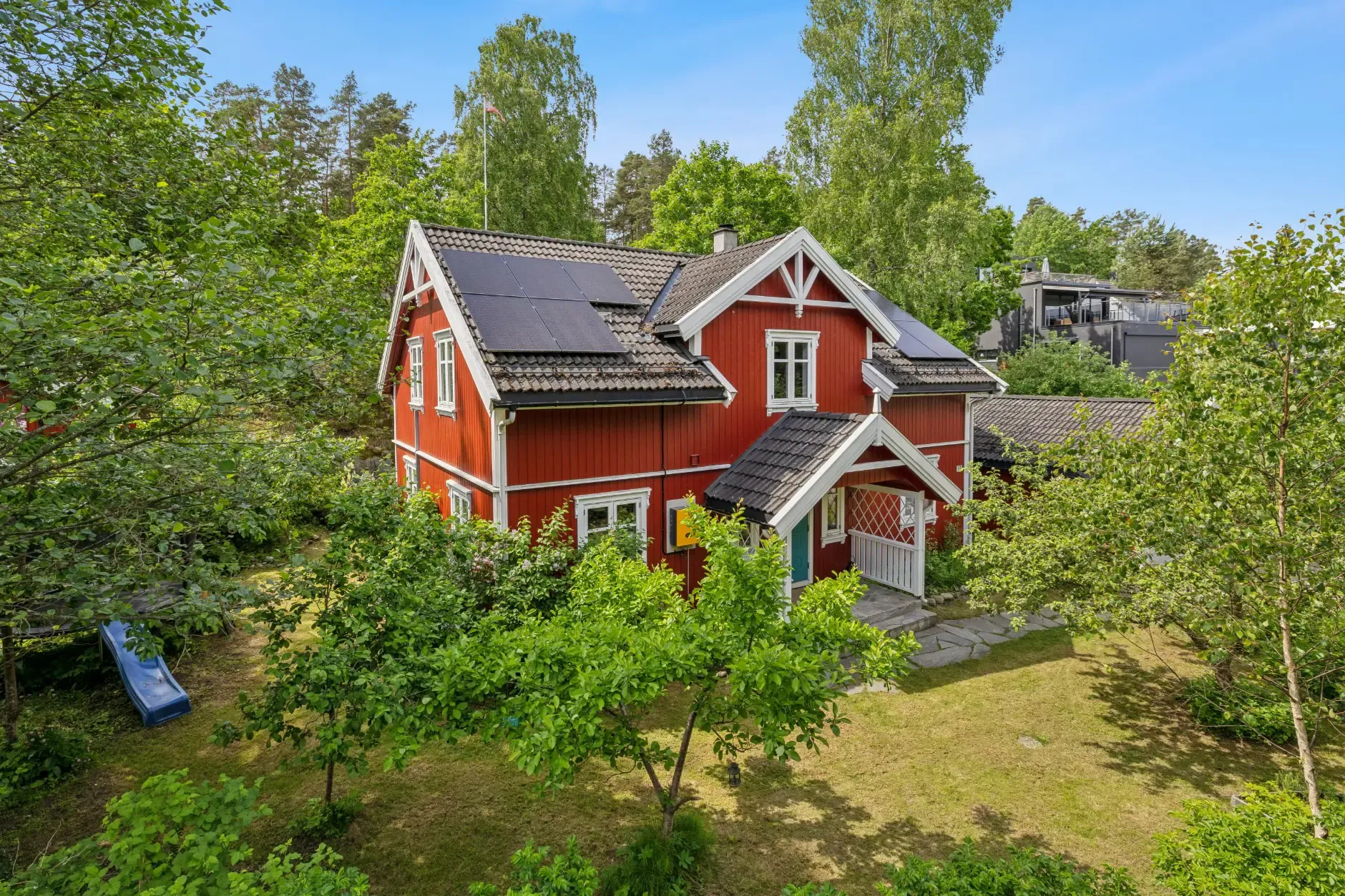 Modern 3-Bedroom House with Private Garden in Nesodden - Image 1